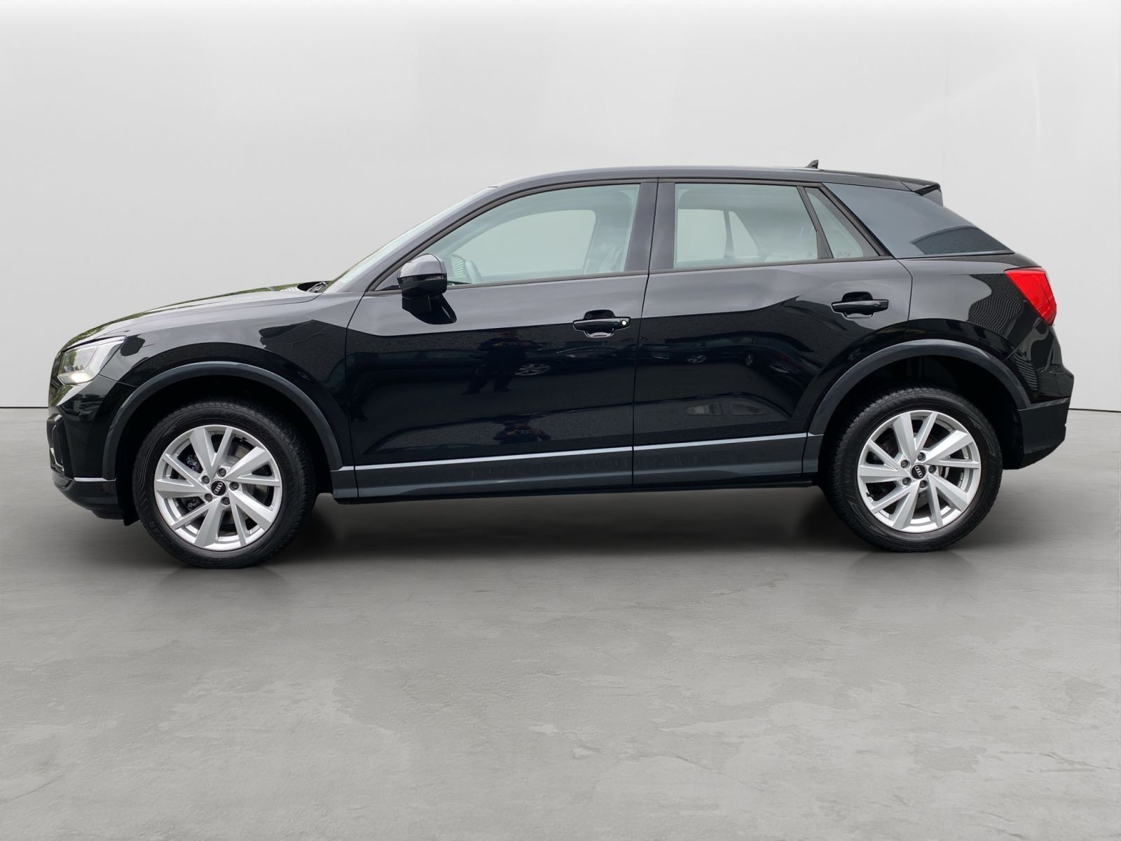 Audi - Q2_3