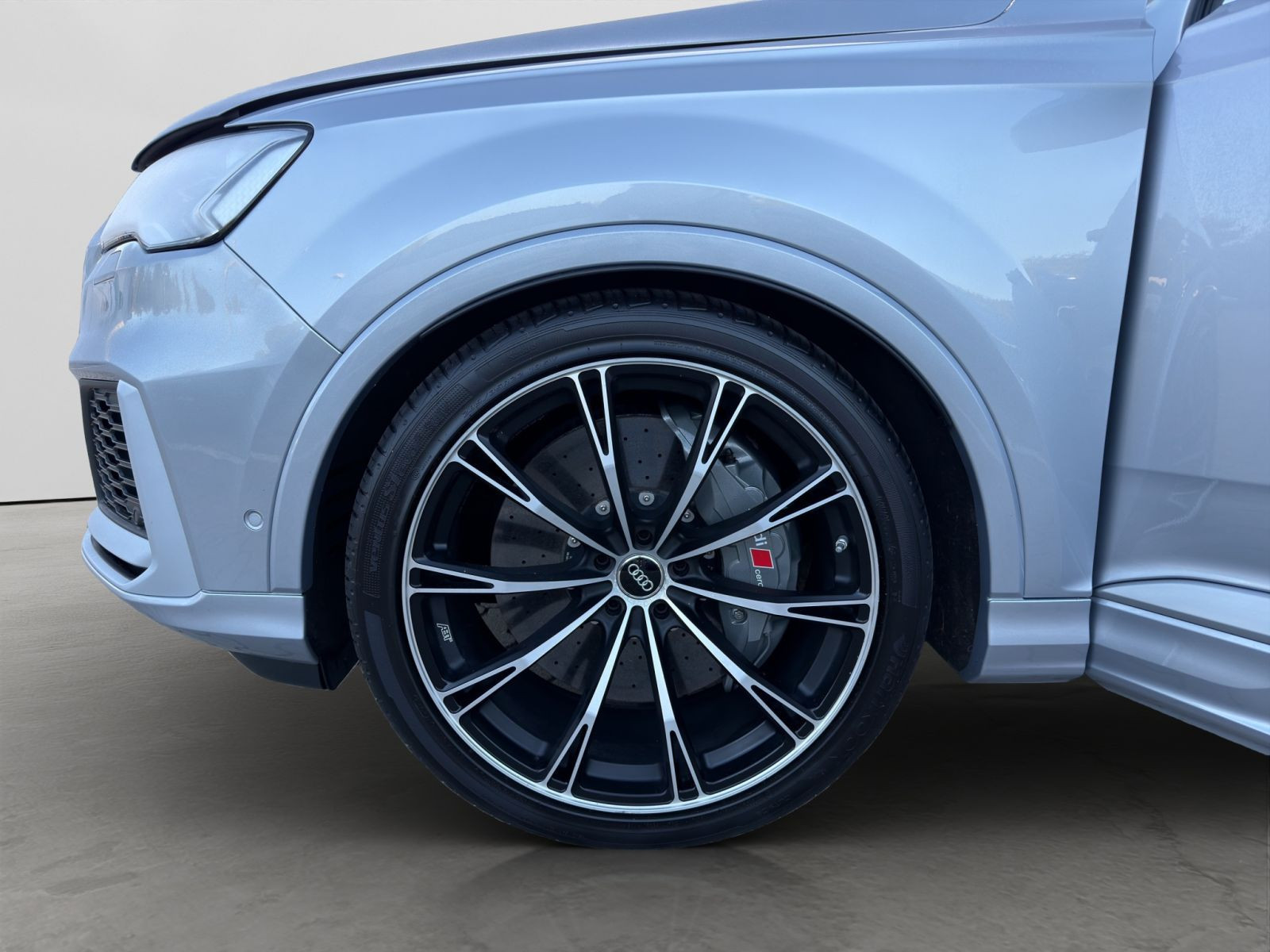 Audi - SQ7_18