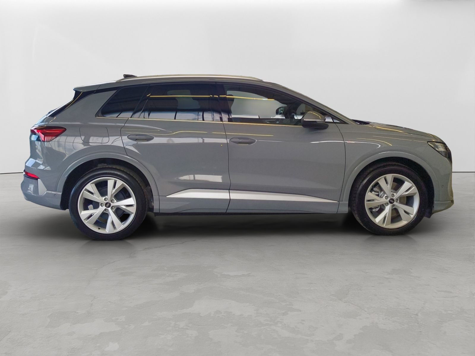 Audi - Q4 e-tron_8