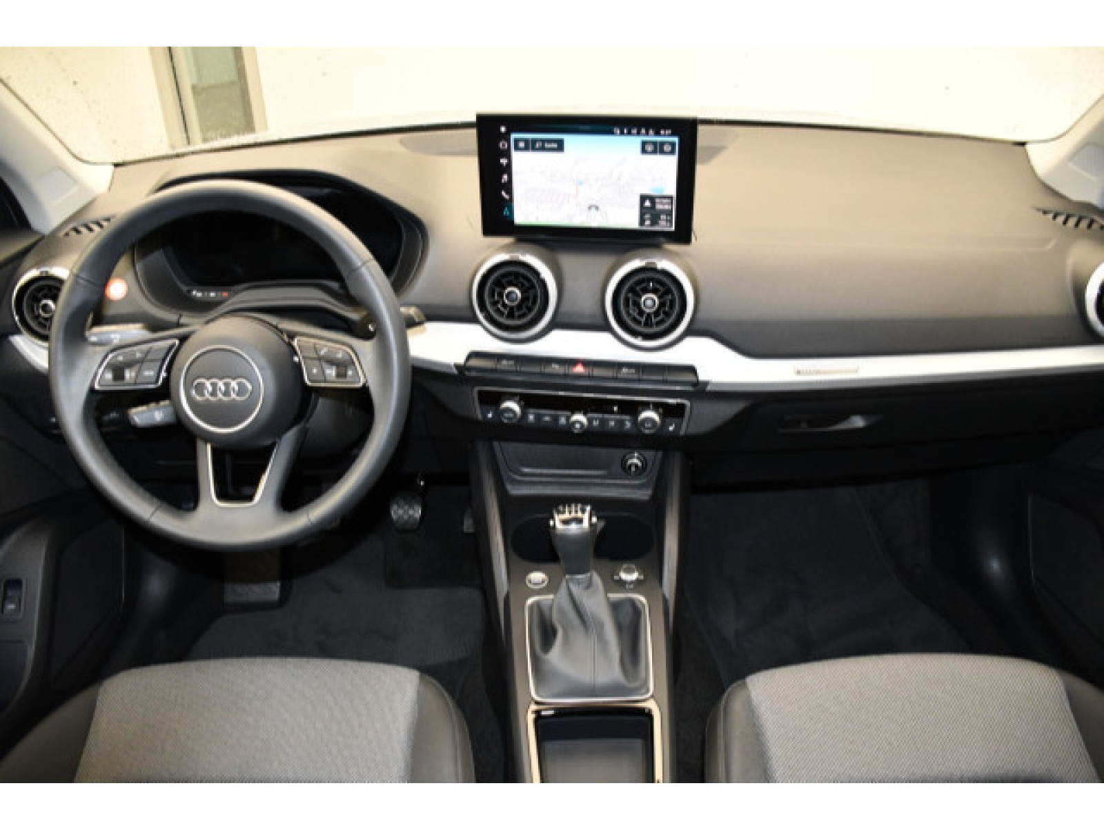 Audi - Q2_6