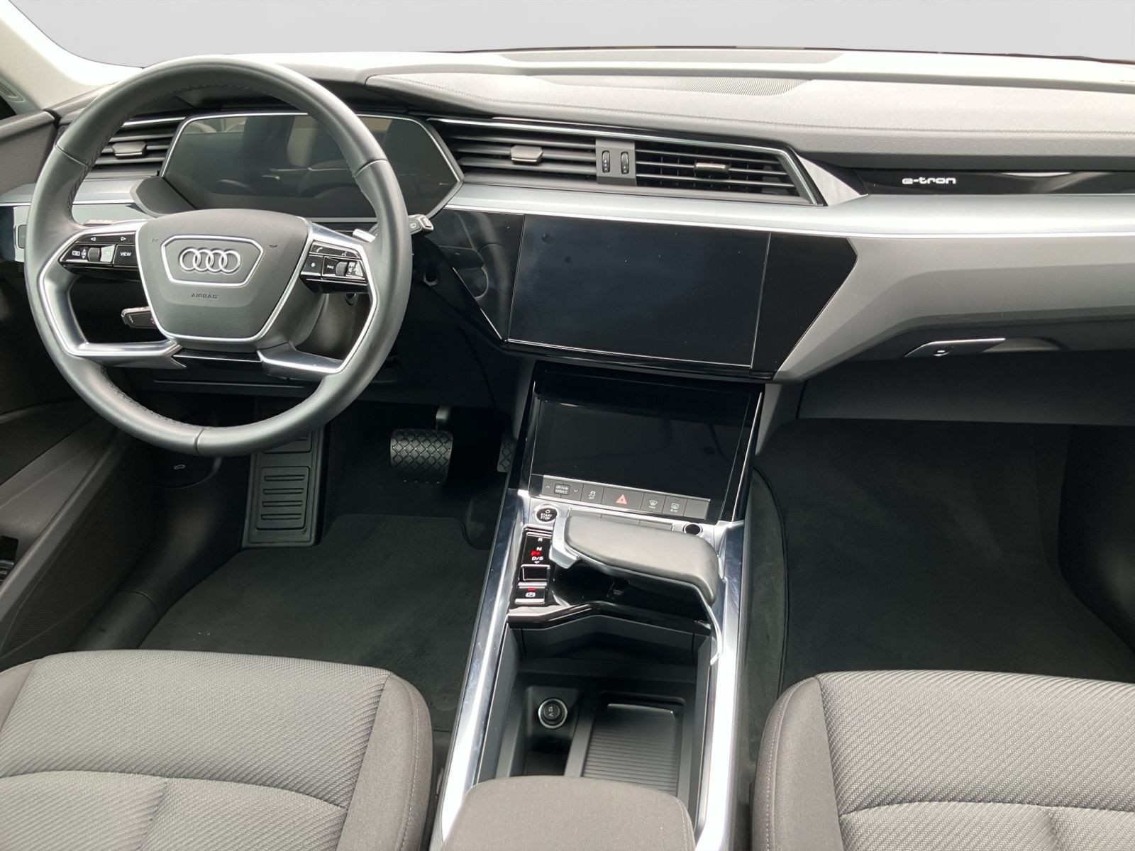 Audi - e-tron_21