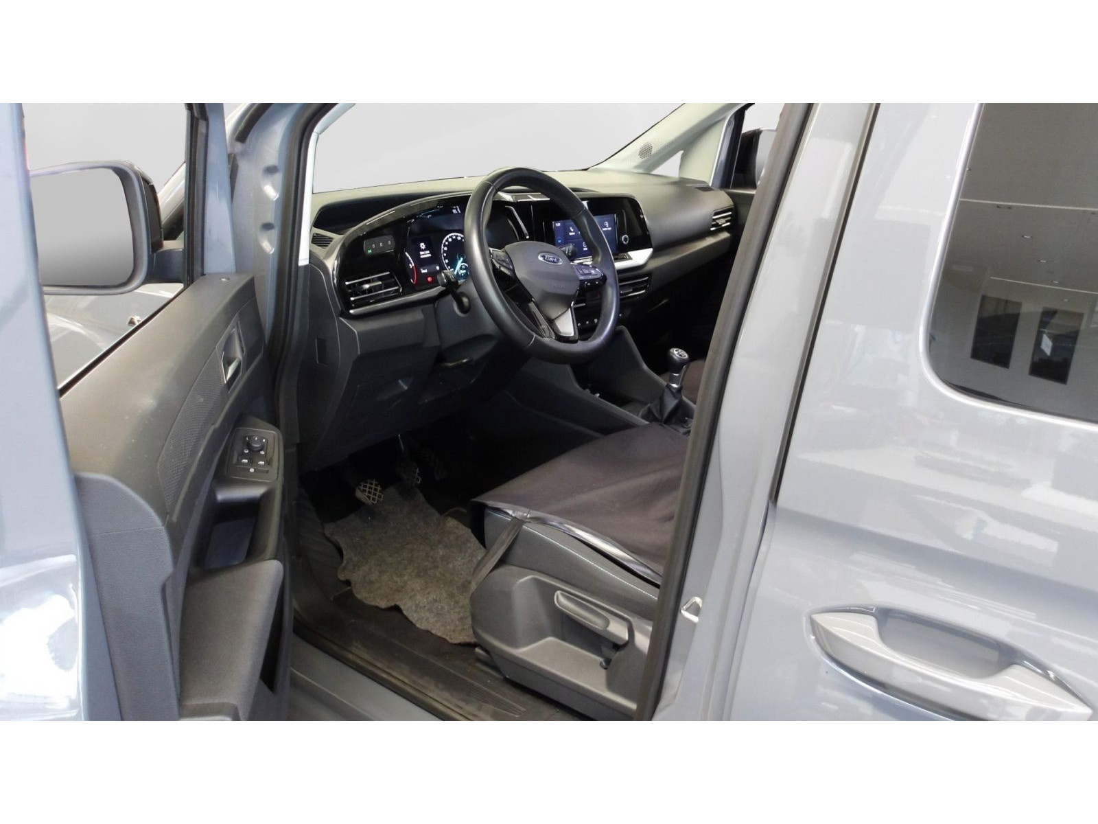 Ford - Tourneo Connect_4