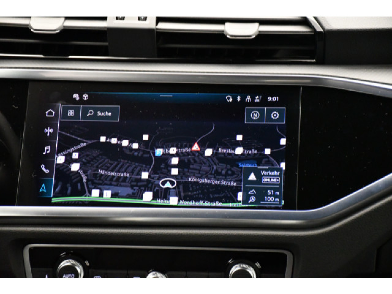 Audi - Q3_9