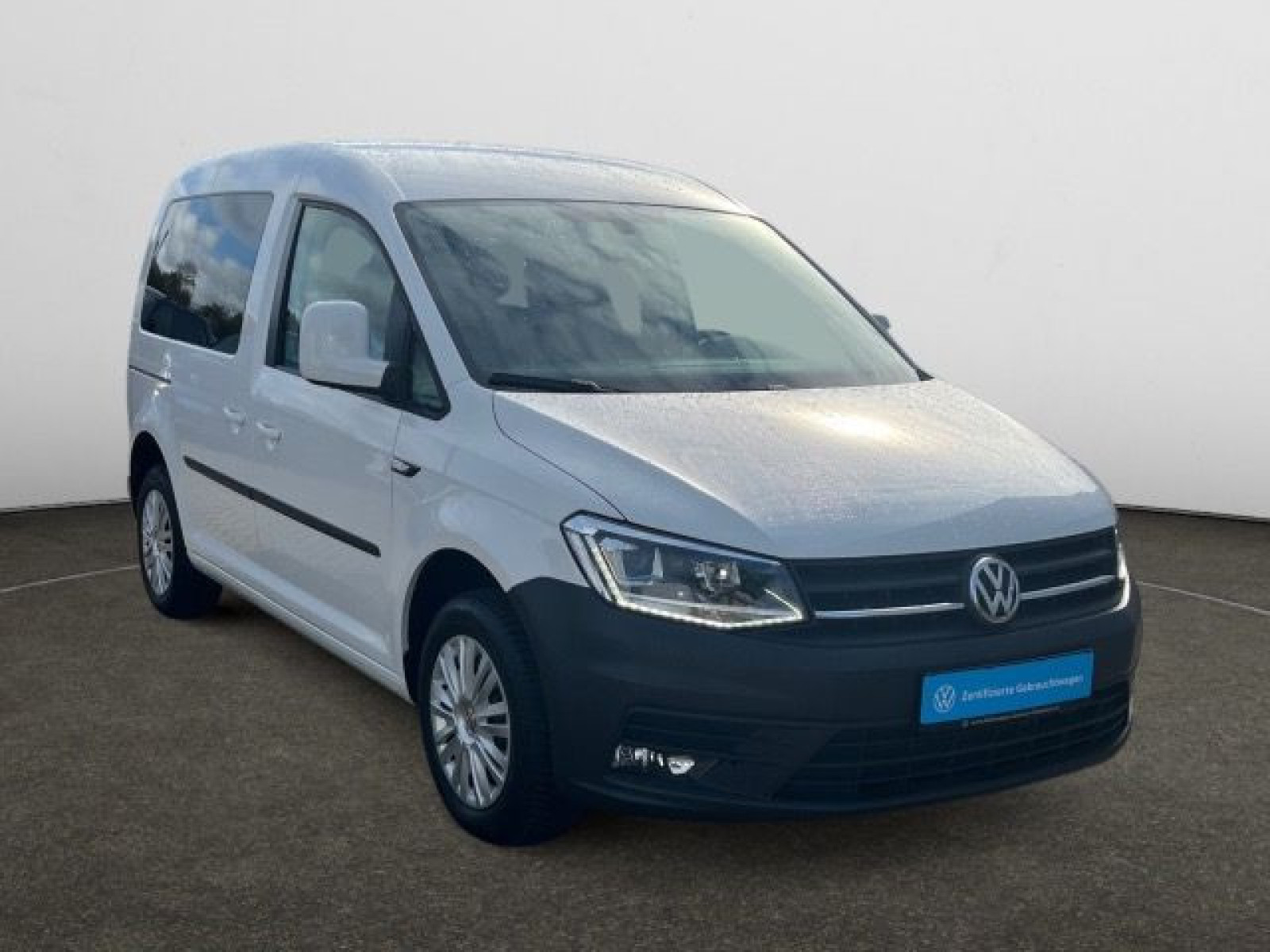 diagonal-frontansicht-aussen diagonal-frontansicht-aussen