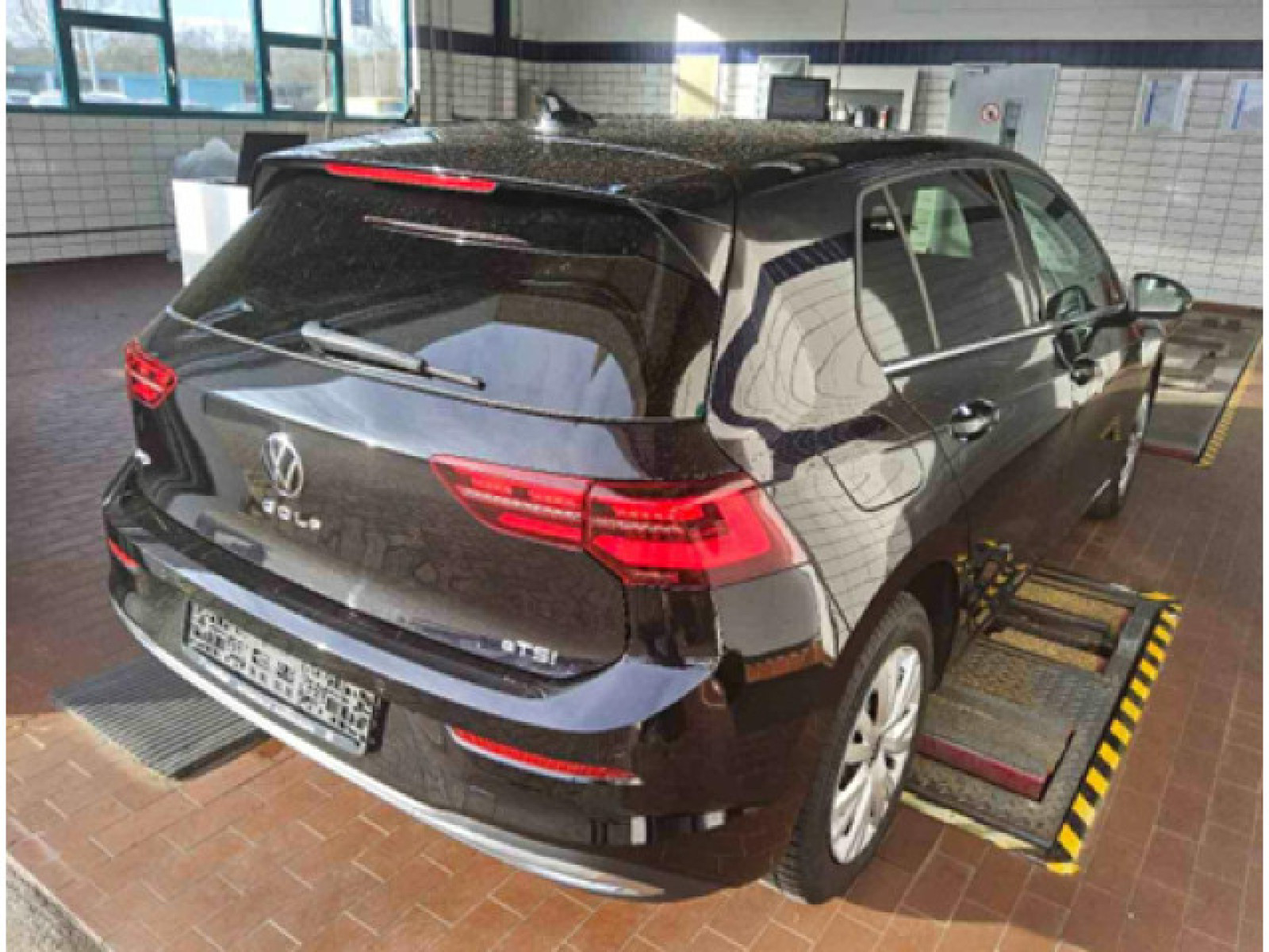 diagonalansicht-hinten-aussen