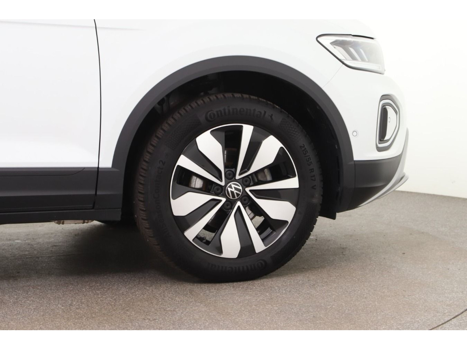 Volkswagen - T-Roc_3