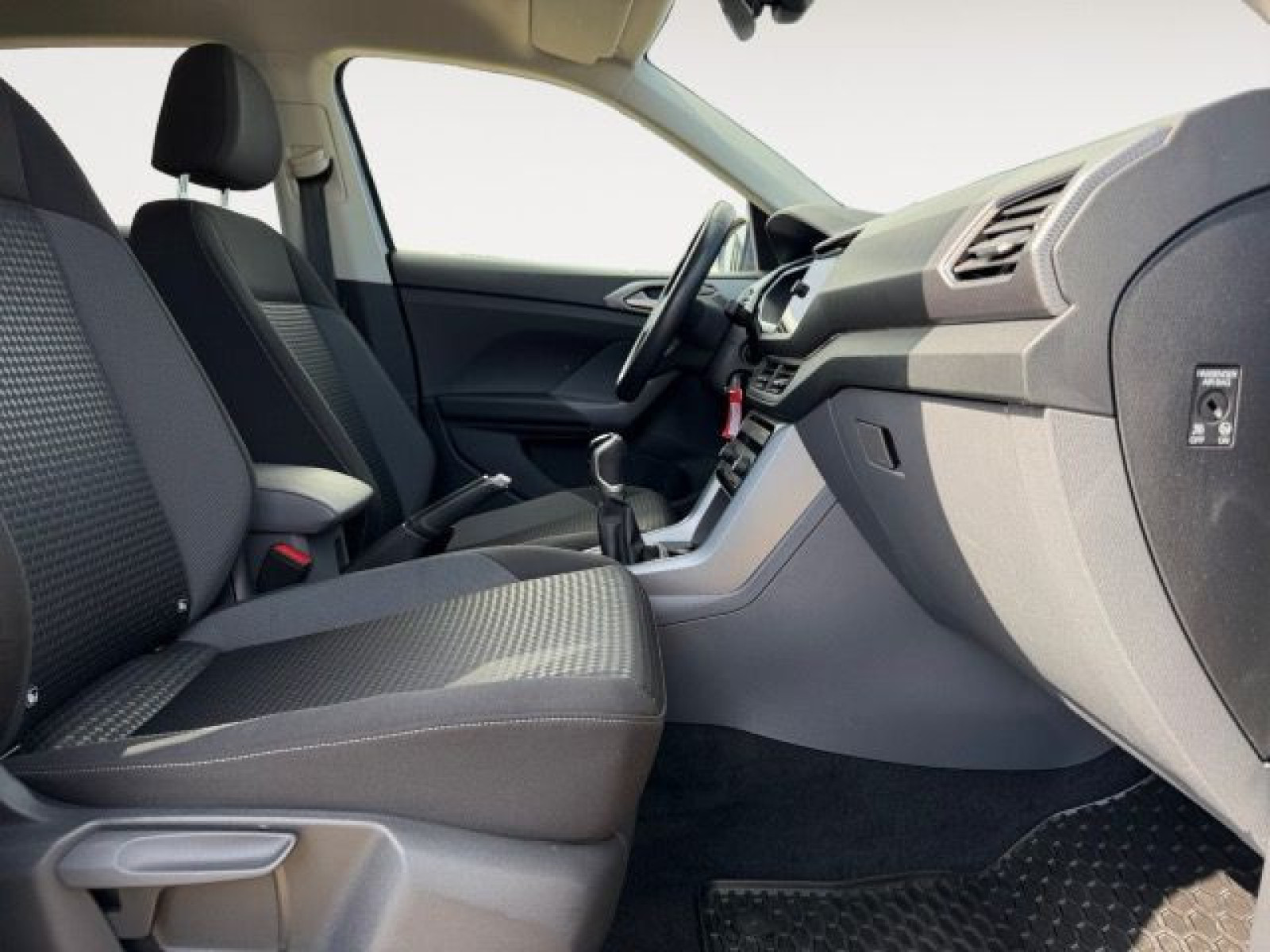 Volkswagen - T-Cross_15