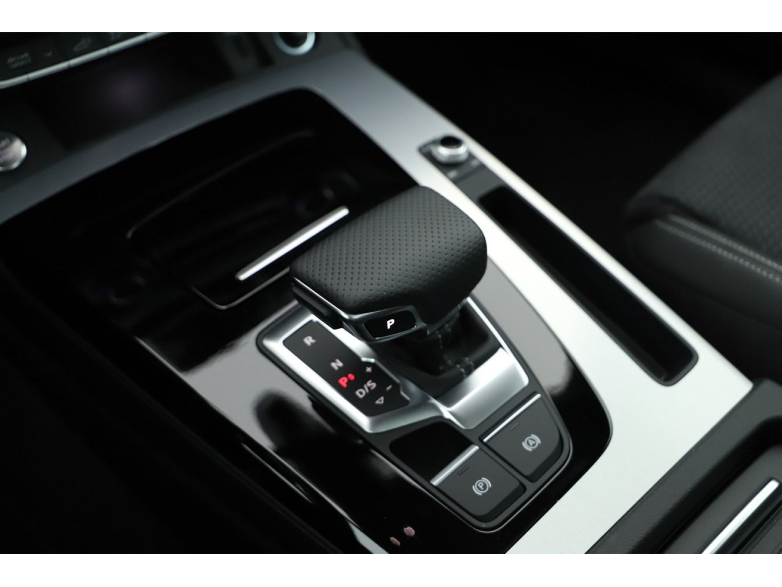 Audi - Q5_15