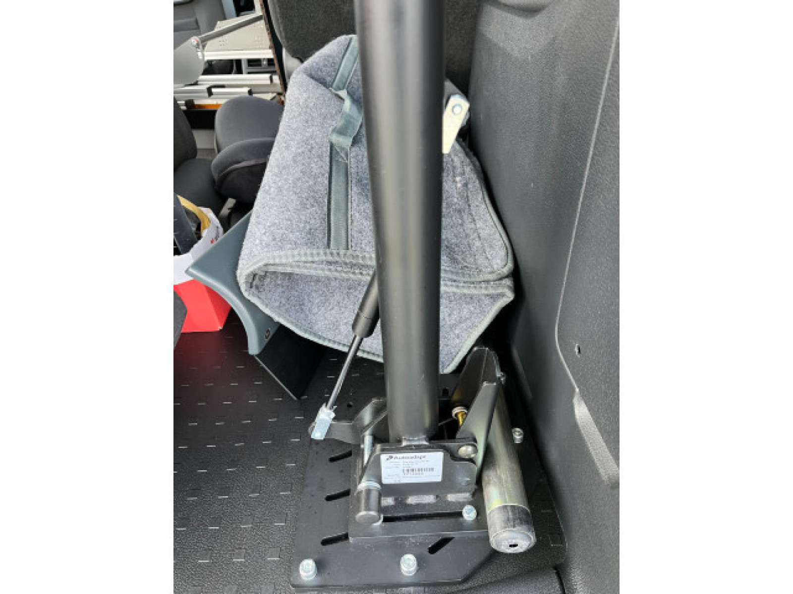 Volkswagen - Caddy_17