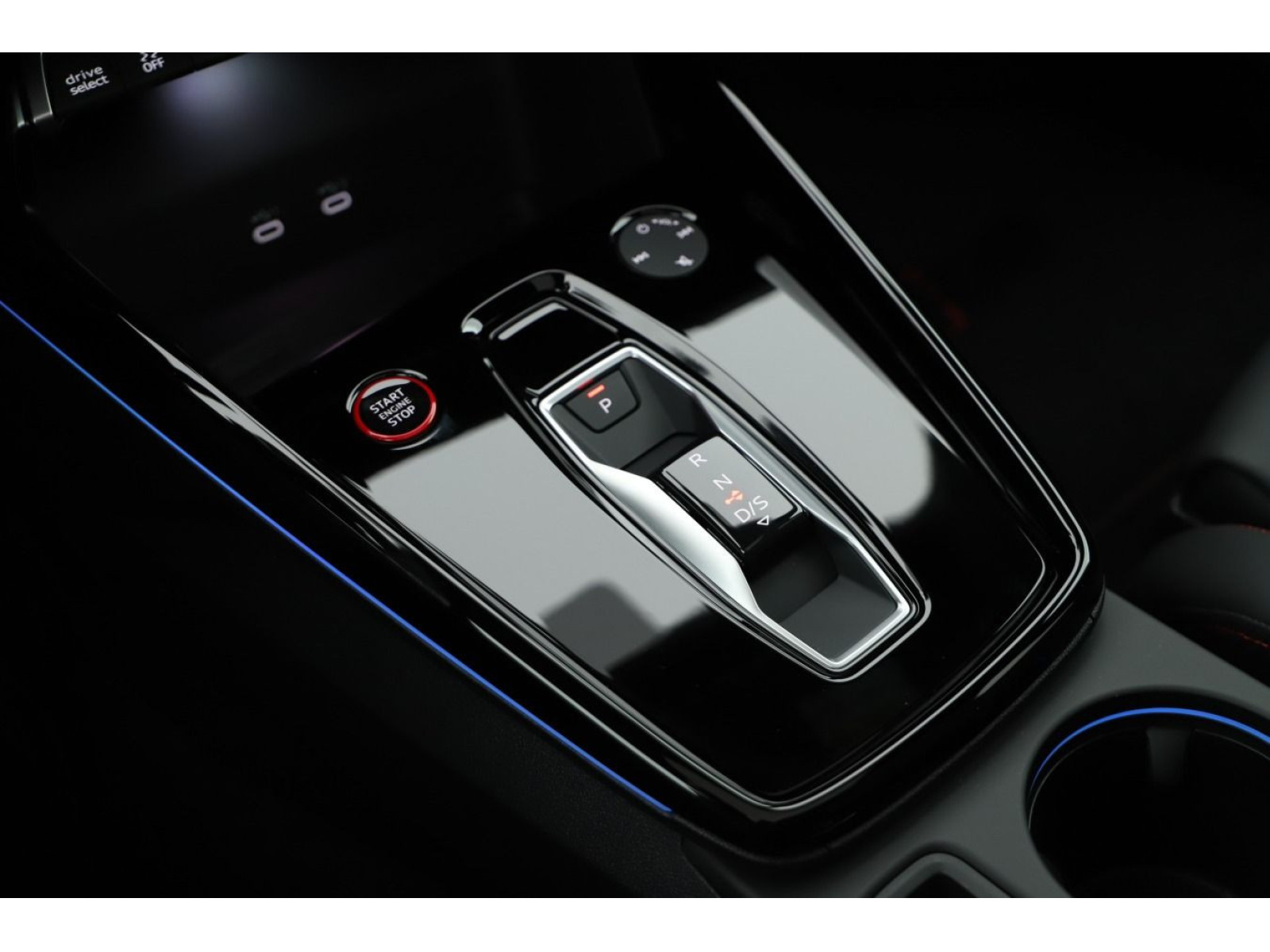 Audi - RS 3 Limousine_17