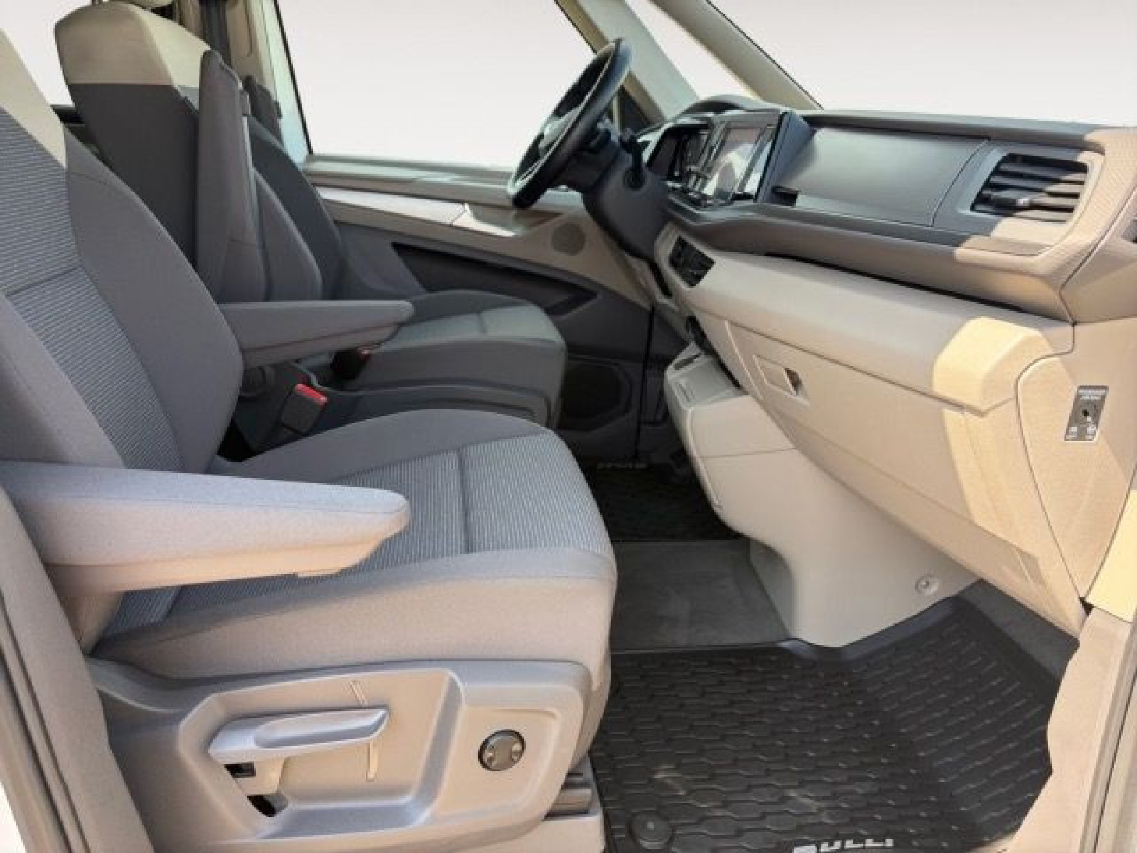 Volkswagen - California_16