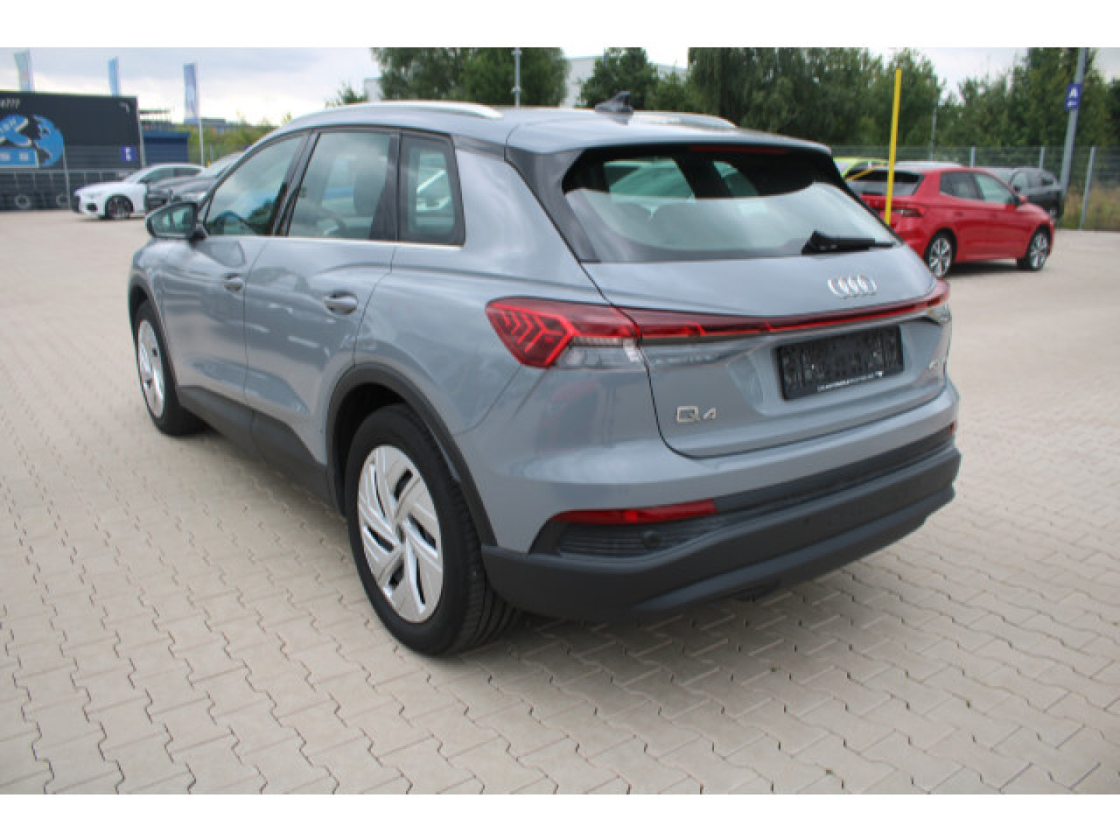 Audi - Q4 e-tron_7