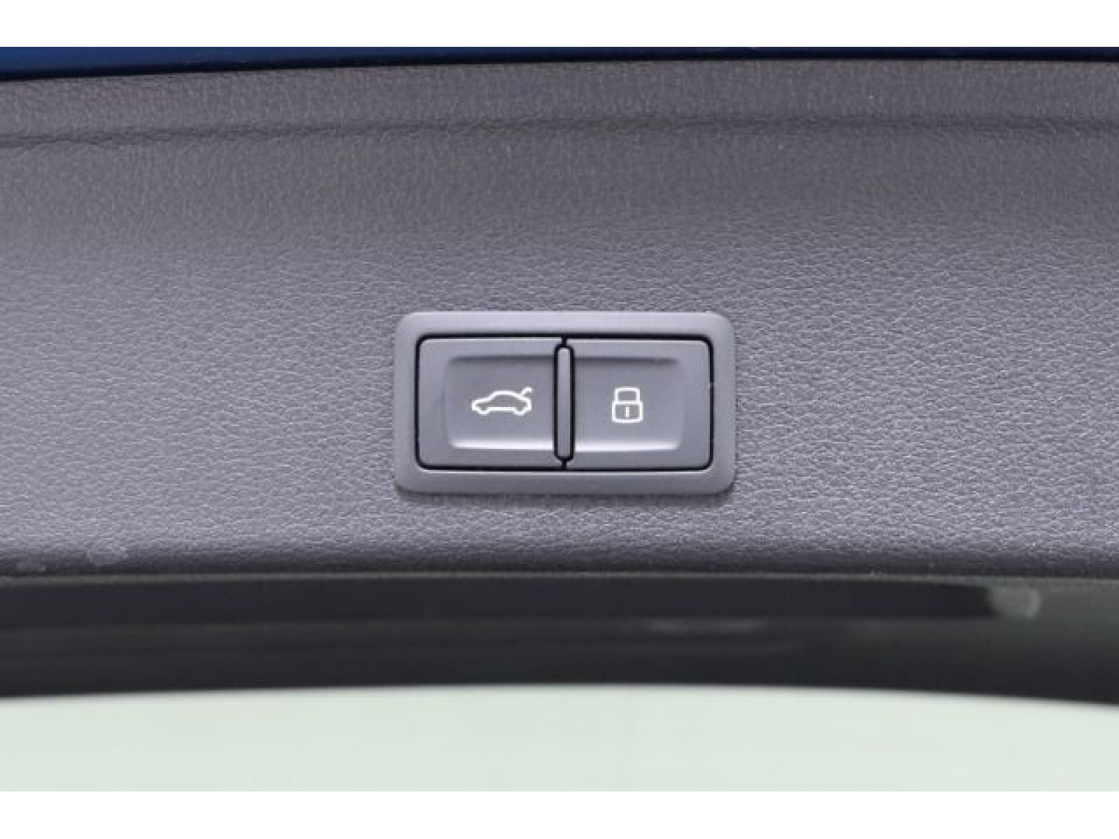 Audi - RS 4 Avant_17