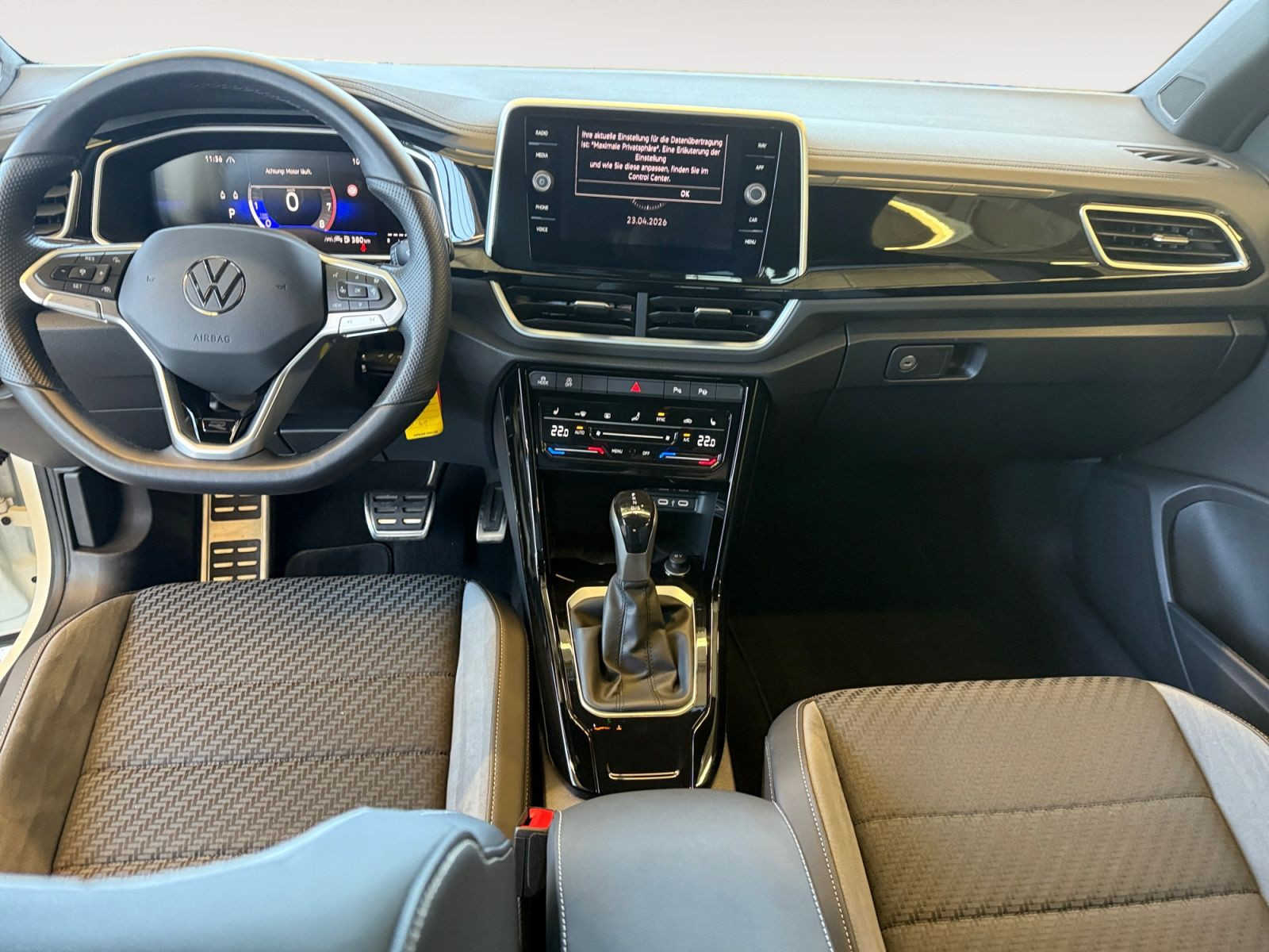Volkswagen - T-Roc Cabriolet_11