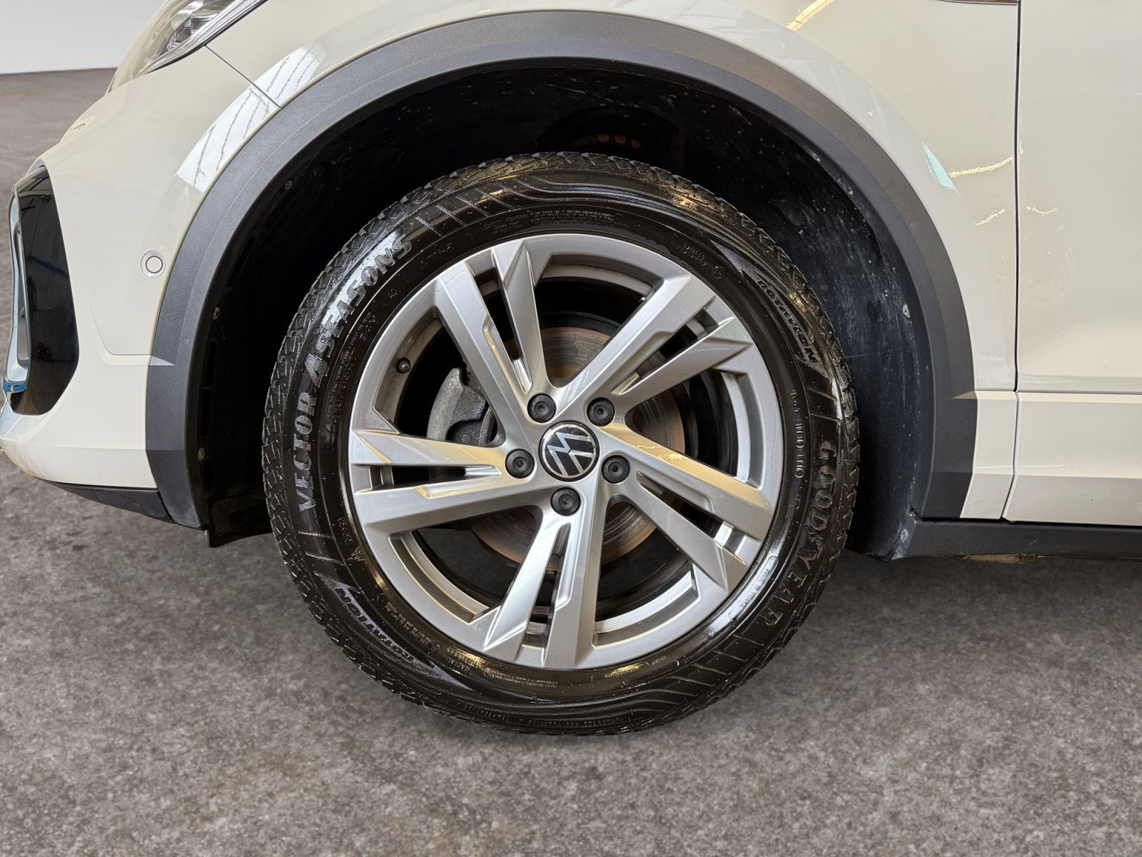 Volkswagen - T-Roc_15