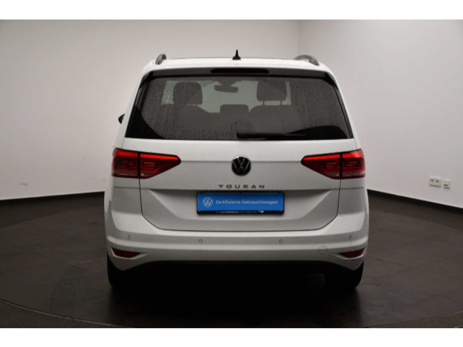 Volkswagen - Touran_21