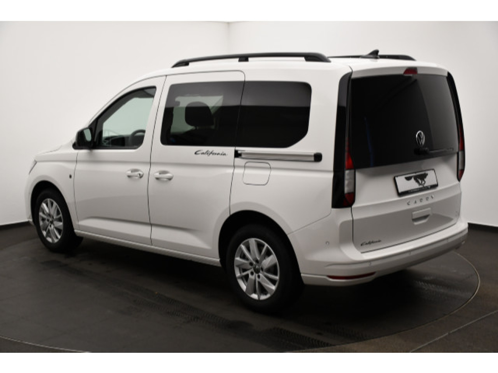 Volkswagen - Caddy California_19