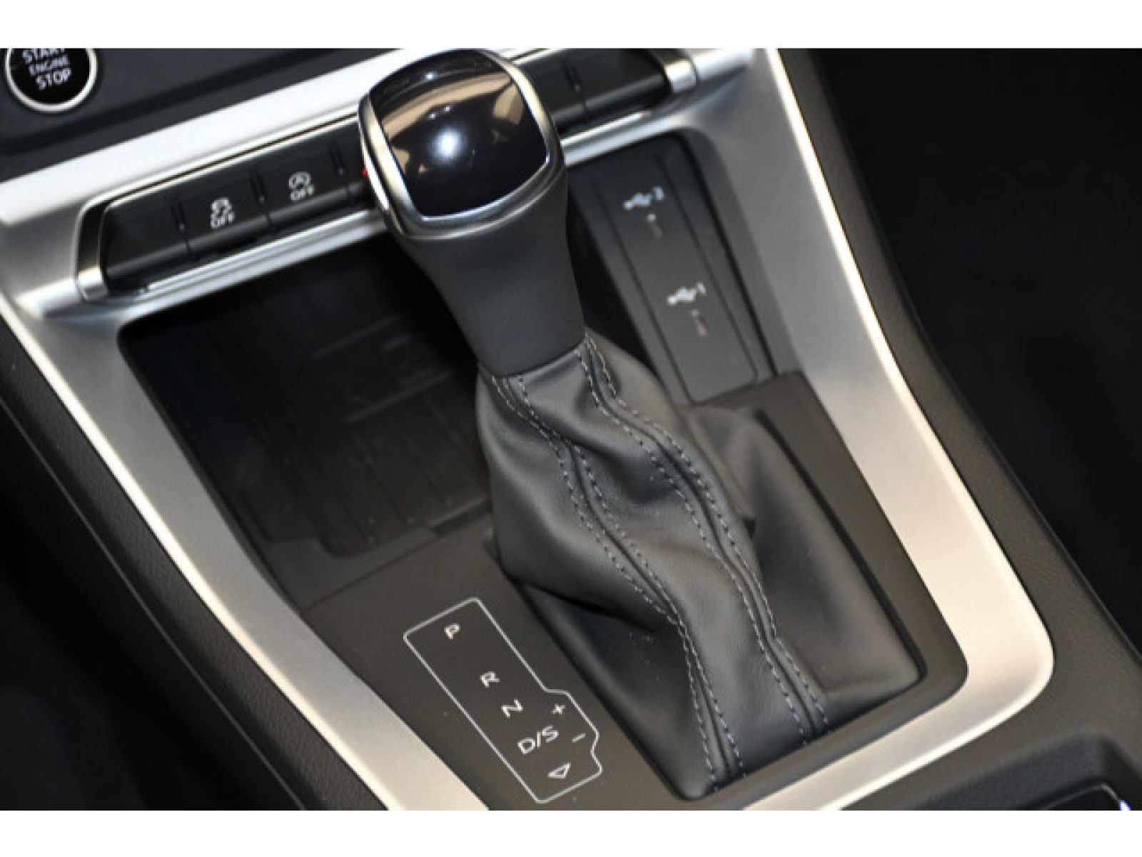 Audi - Q3_8