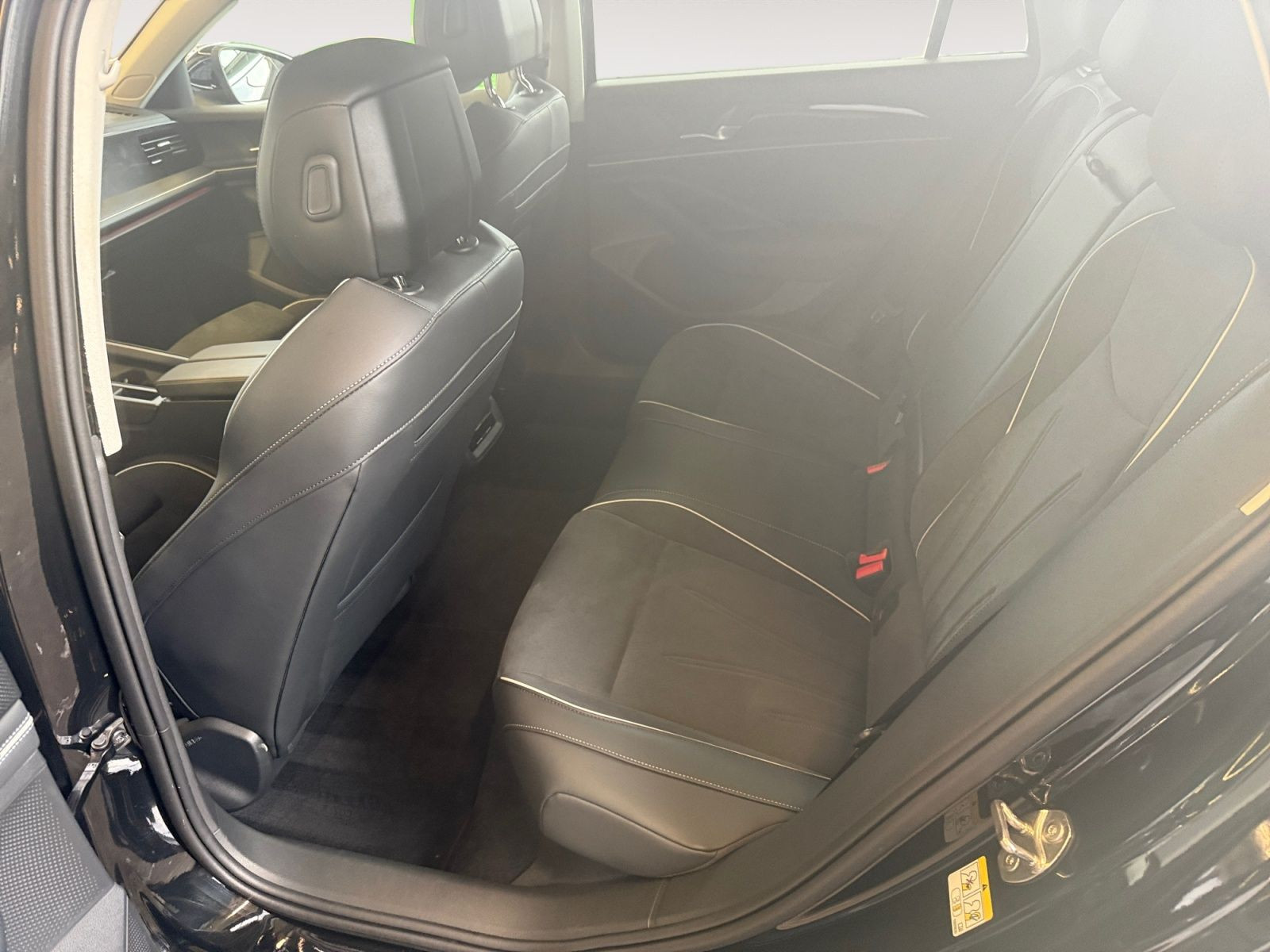 Volkswagen - Passat Variant_14