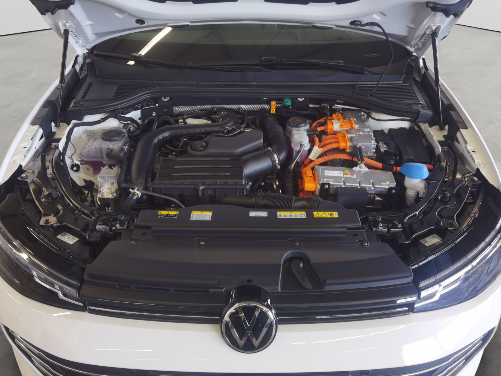 Volkswagen - Passat_20