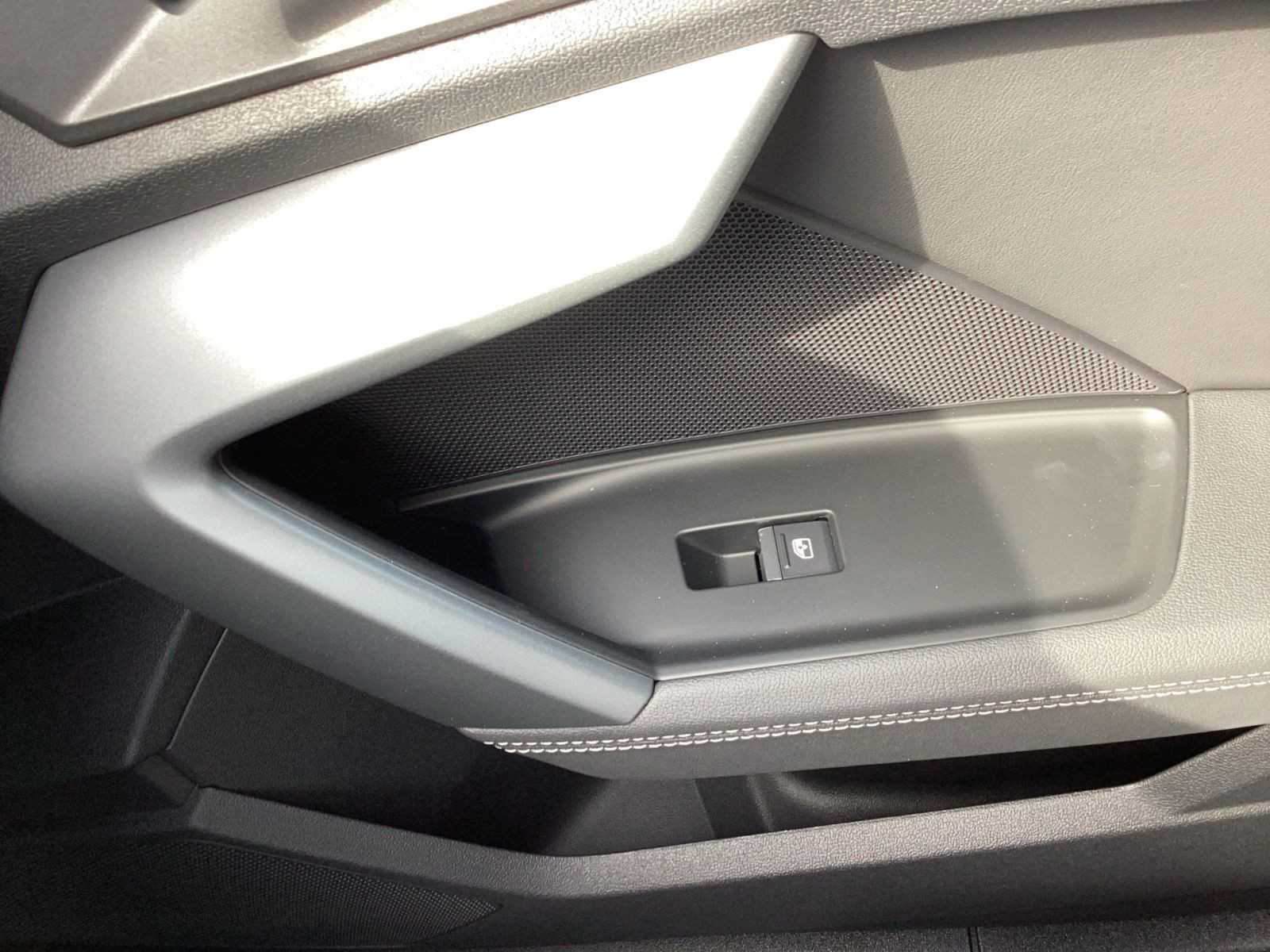 Audi - S3 Sportback_11