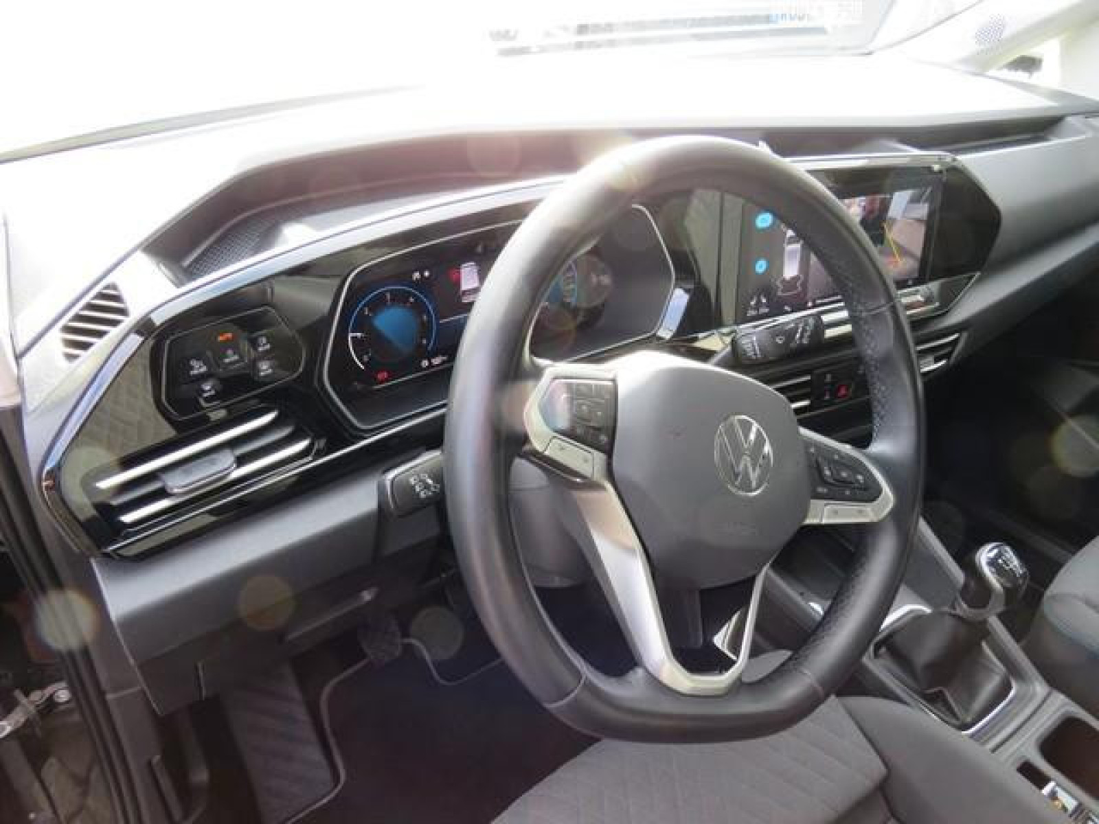 Volkswagen - Caddy_10
