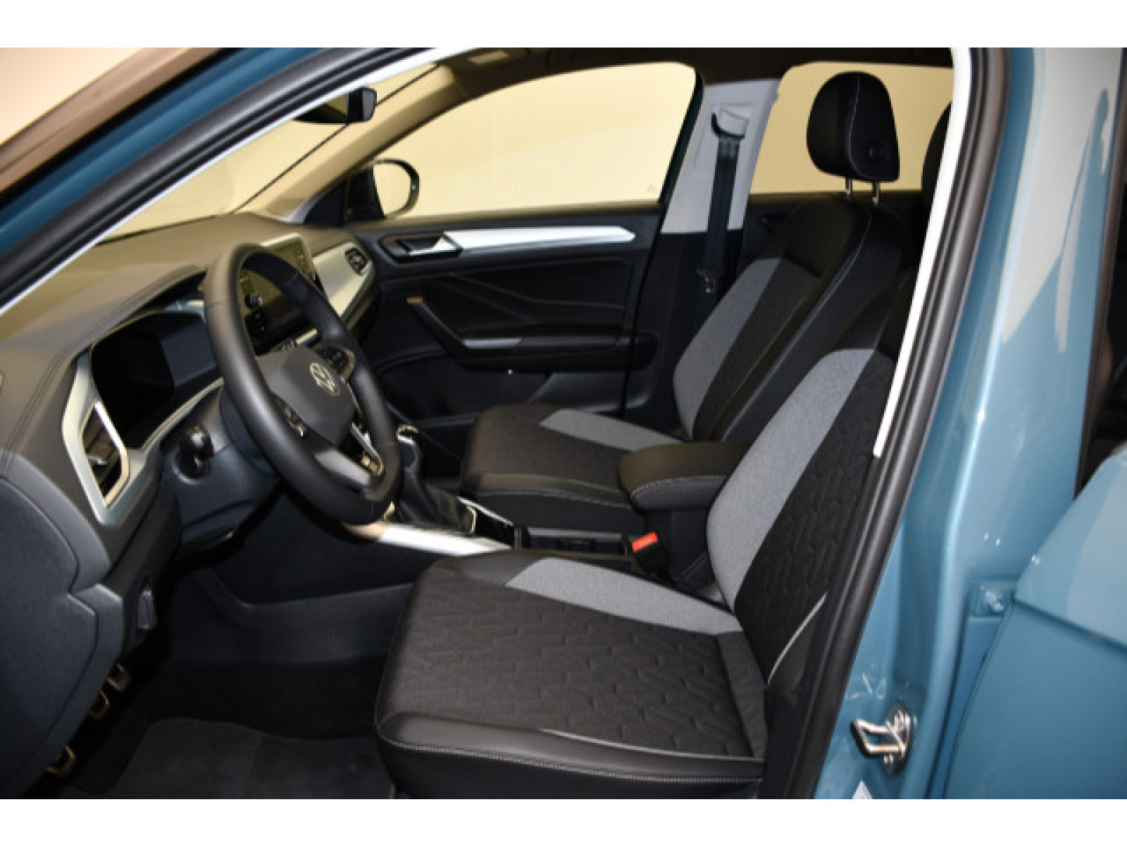 Volkswagen - T-Roc_3
