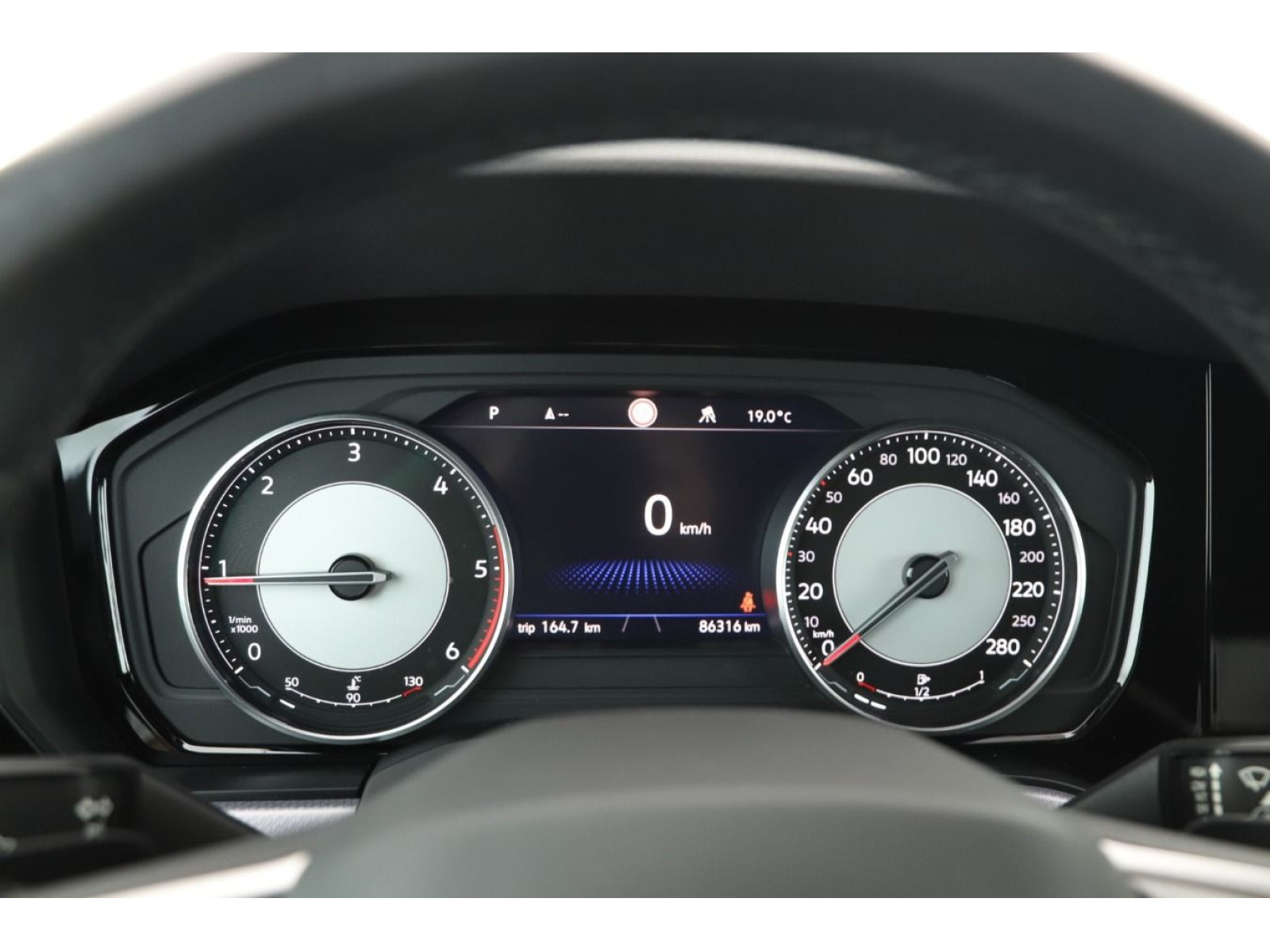 Volkswagen - Touareg_8