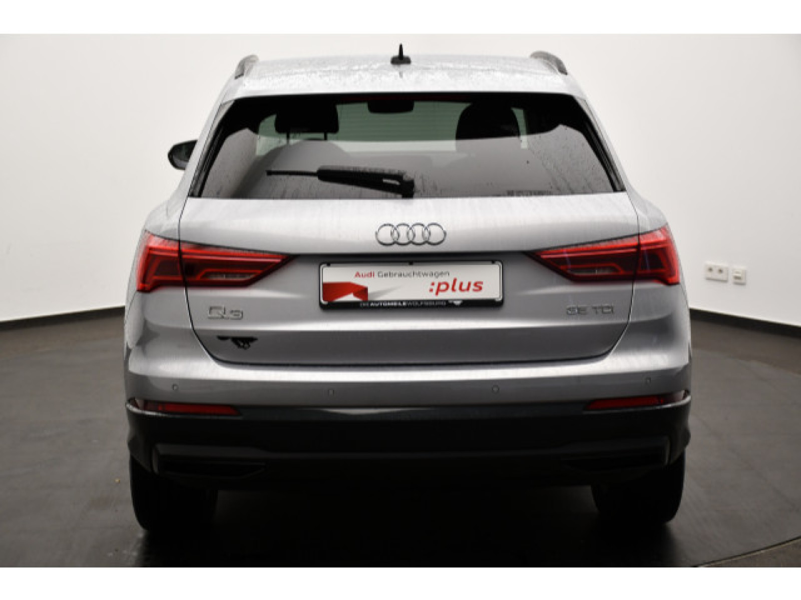 Audi - Q3_20
