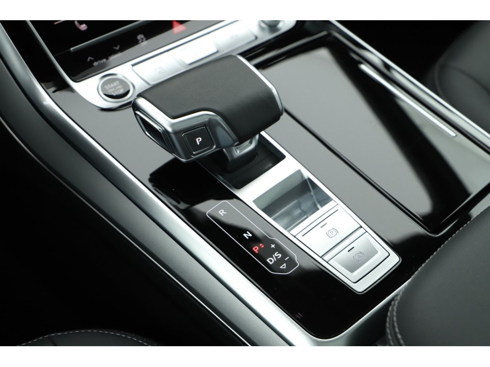 Audi - Q7_15