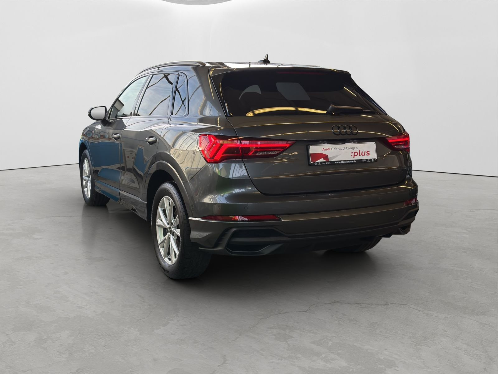 Audi - Q3_4