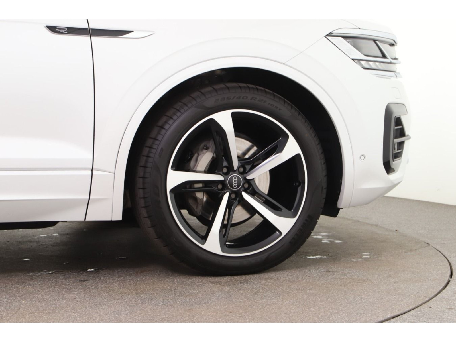 Volkswagen - Touareg_3