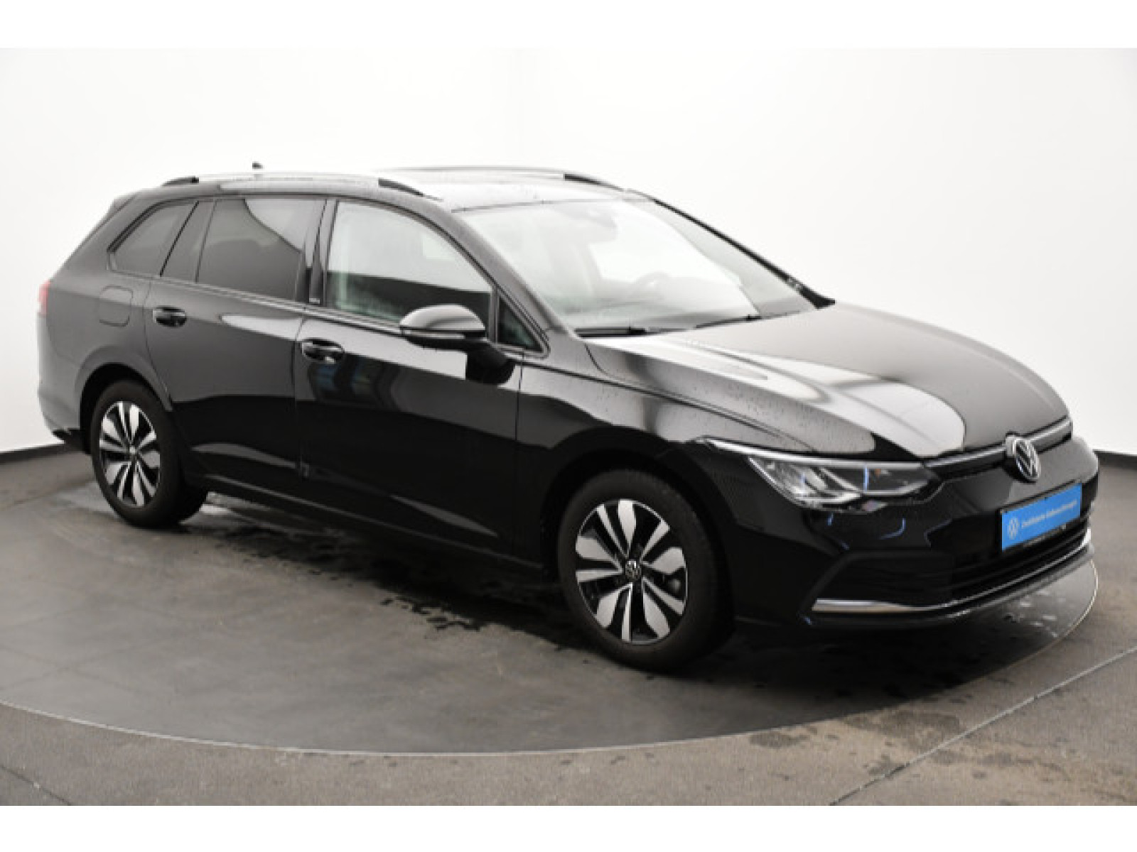 Volkswagen - Golf_14