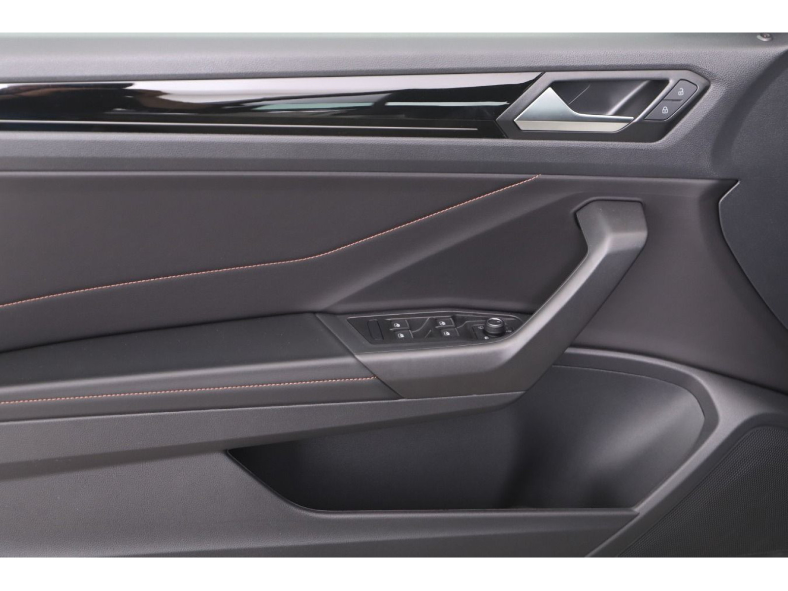 Volkswagen - T-Roc Cabriolet_15