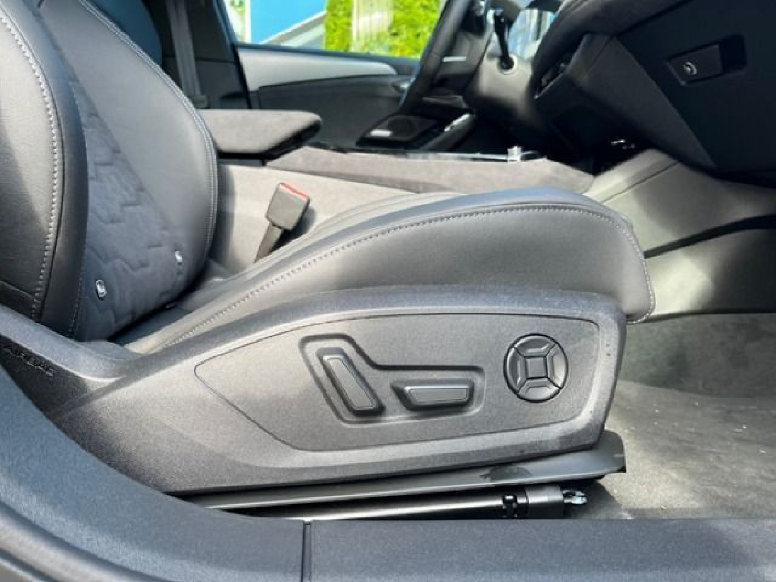 Audi - A6 Avant e-tron_15