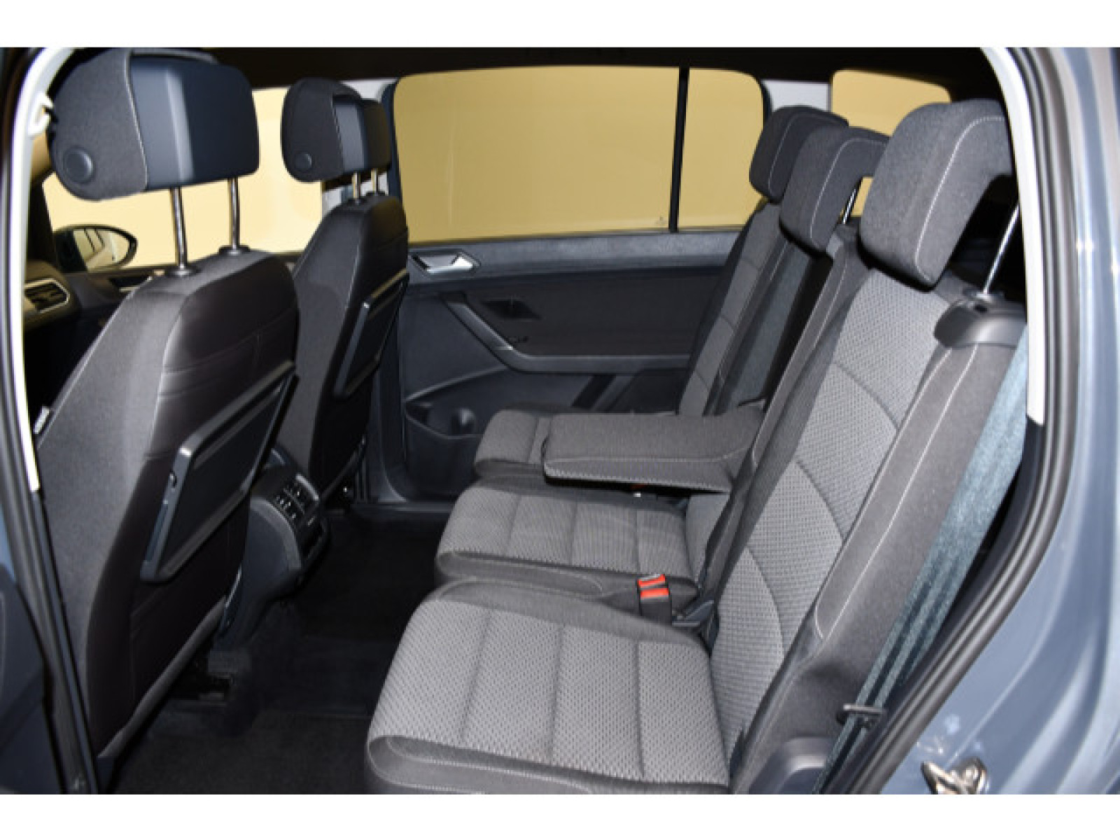 Volkswagen - Touran_9