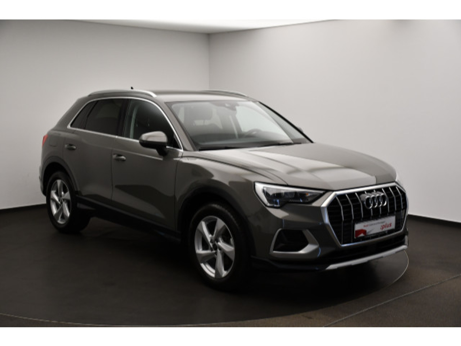 Audi - Q3_16
