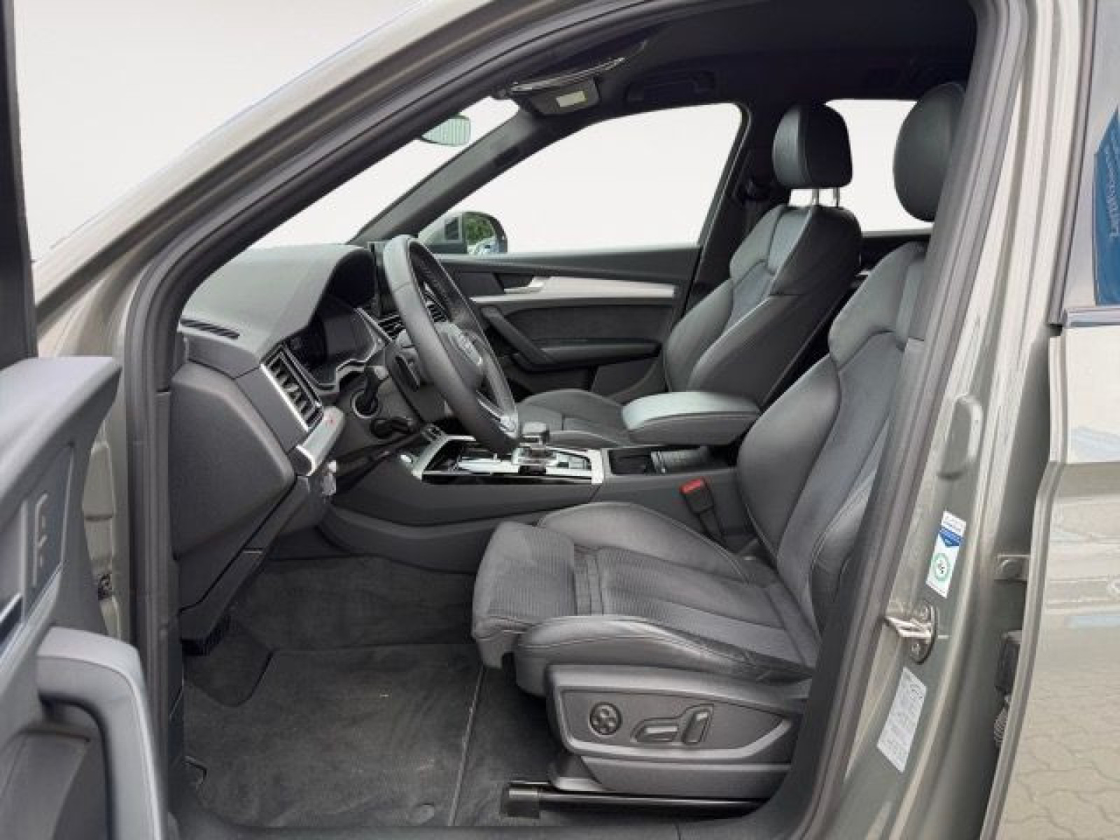 Audi - Q5_10