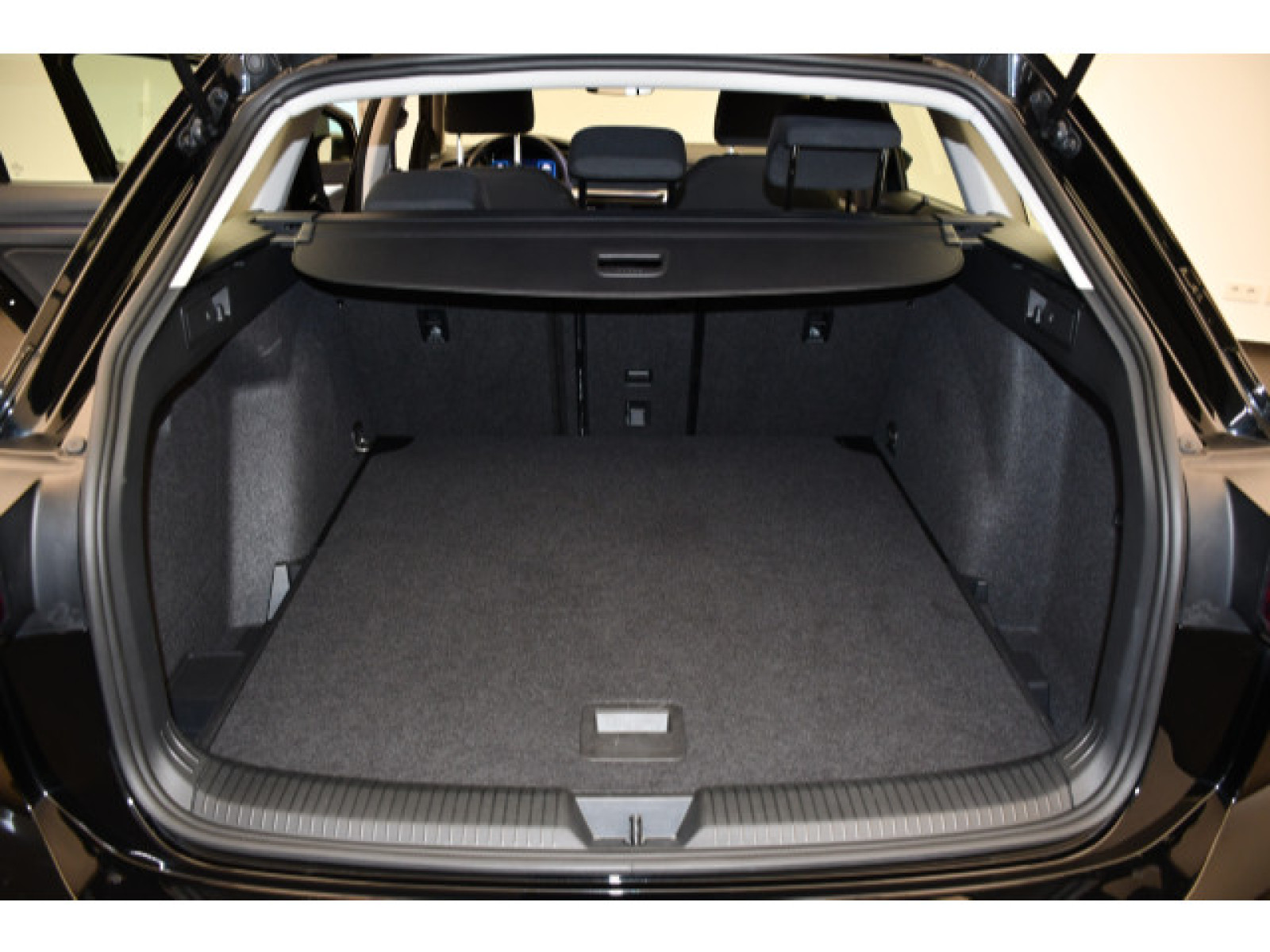 Volkswagen - Golf Variant_11