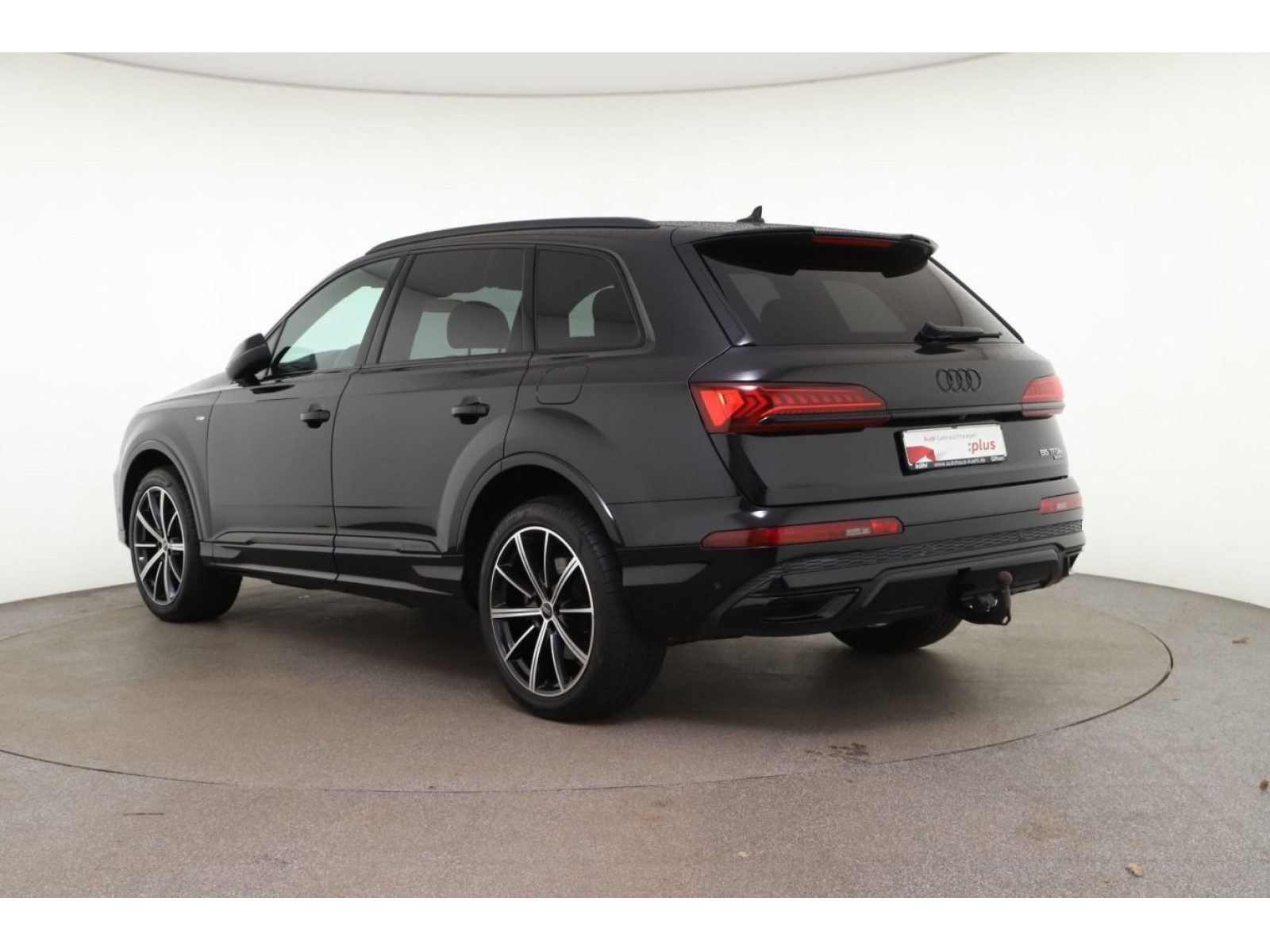 Audi - Q7_5