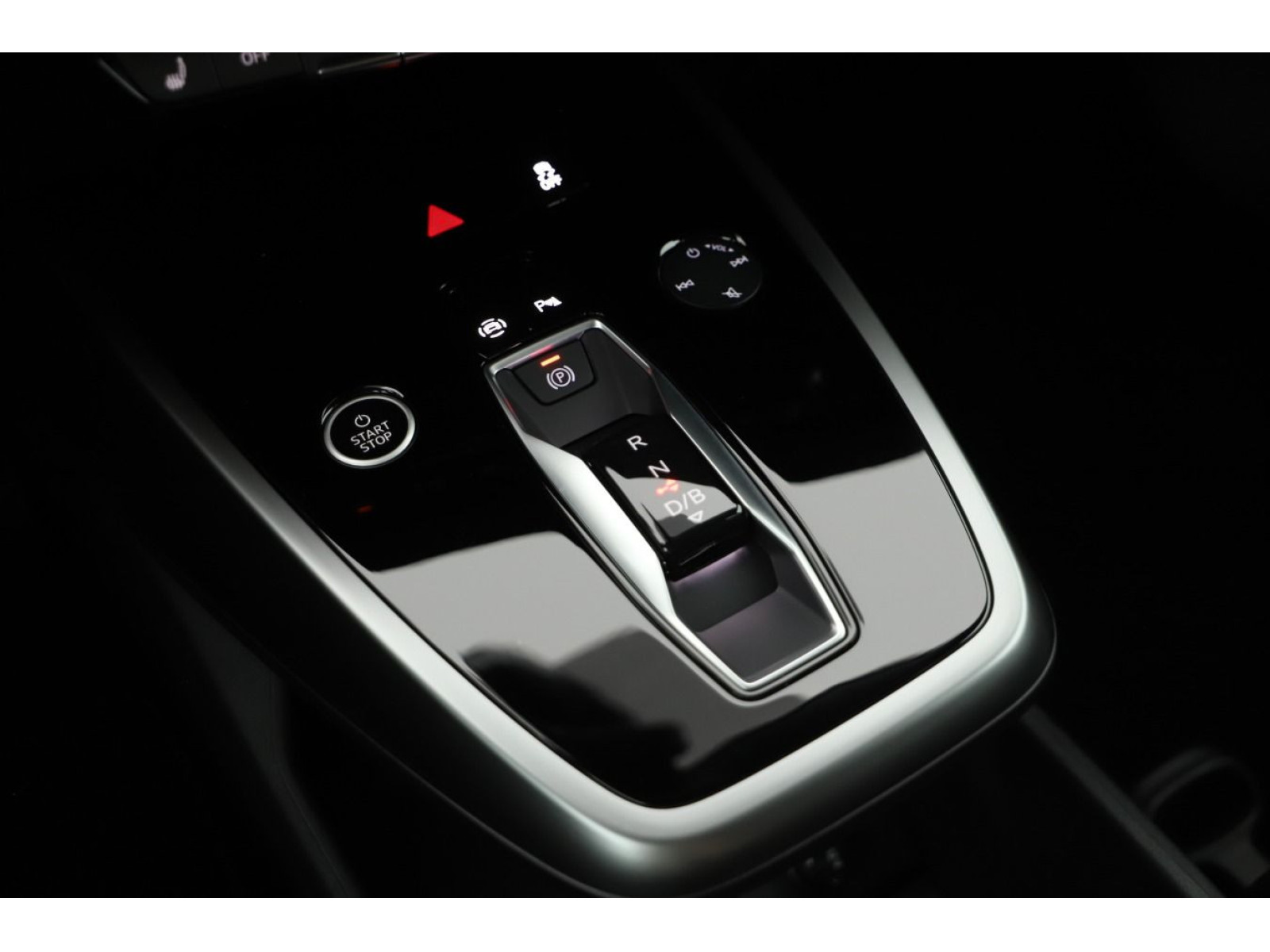 Audi - Q4 e-tron_13