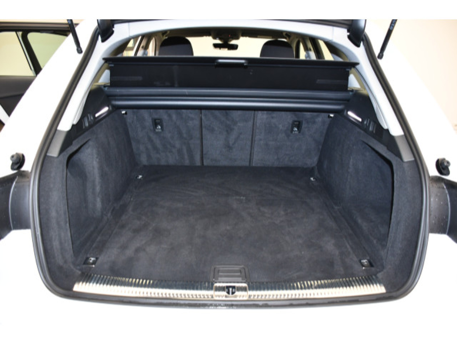 Audi - A4 Avant_9