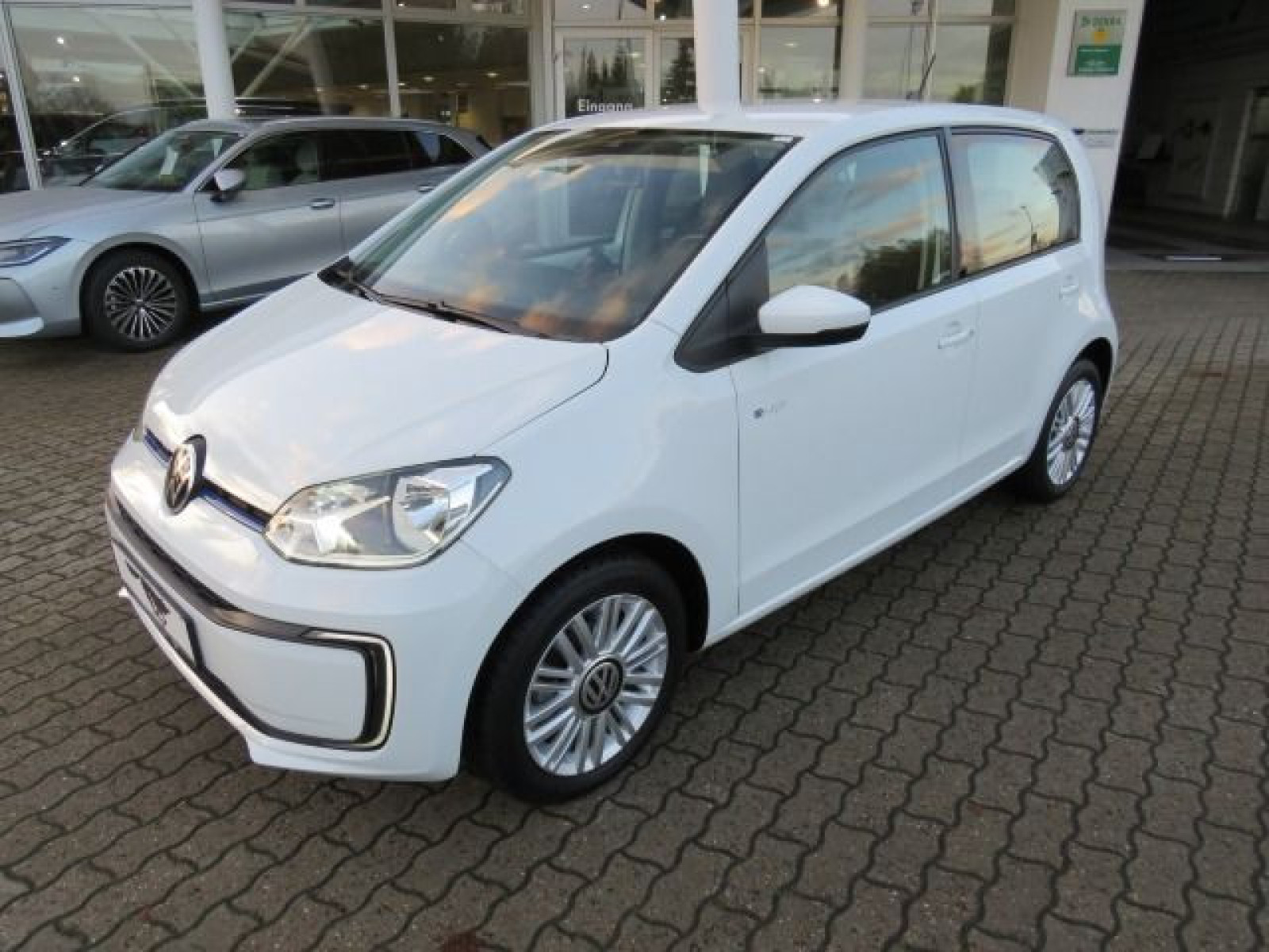 diagonal-frontansicht-aussen