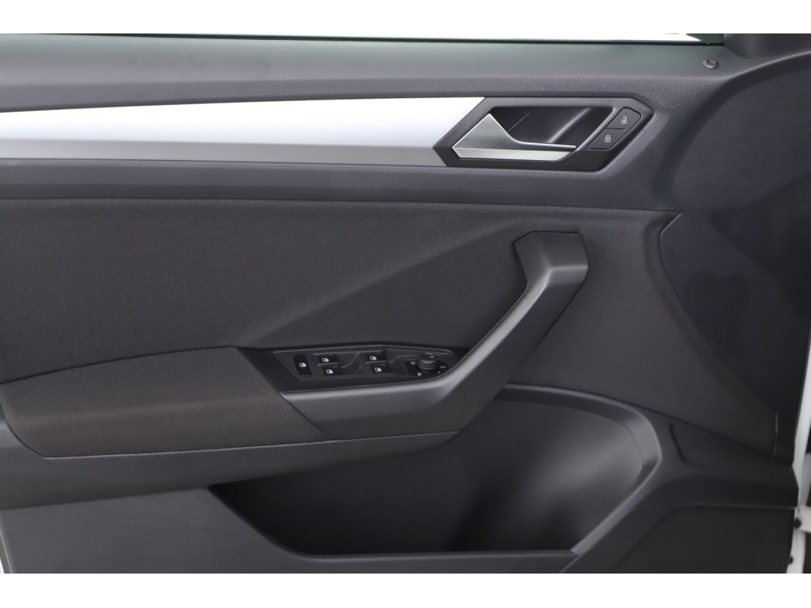 Volkswagen - T-Roc_15