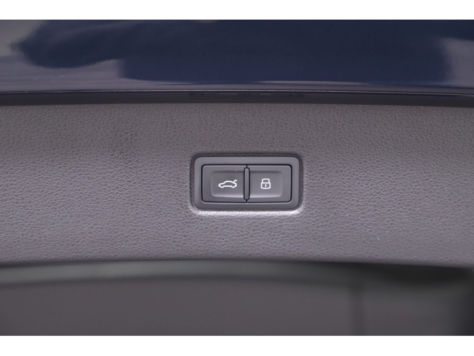 Audi - Q7_18