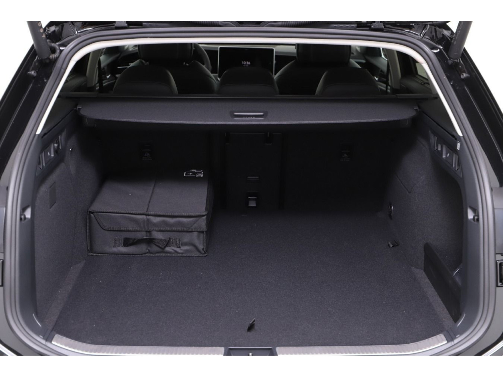 Volkswagen - Passat Variant_15