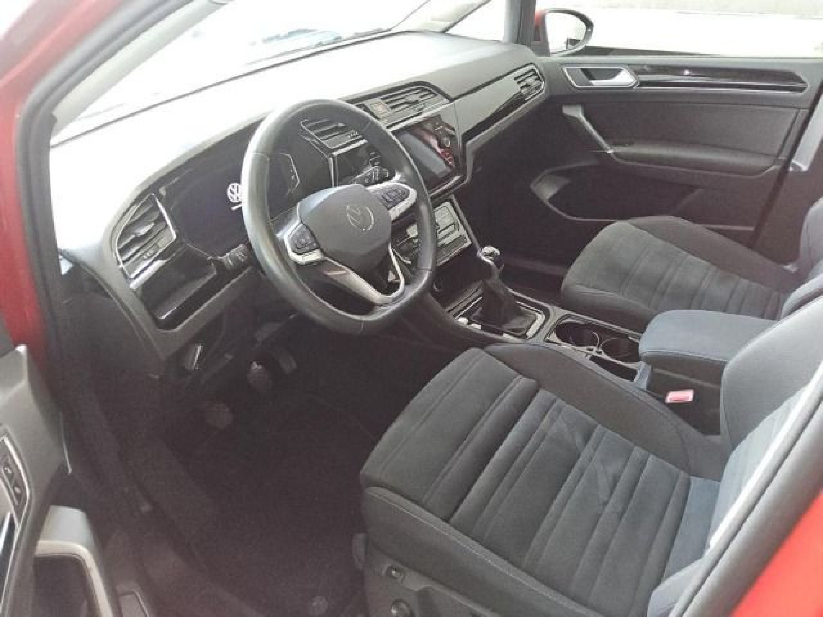 Volkswagen - Touran_3