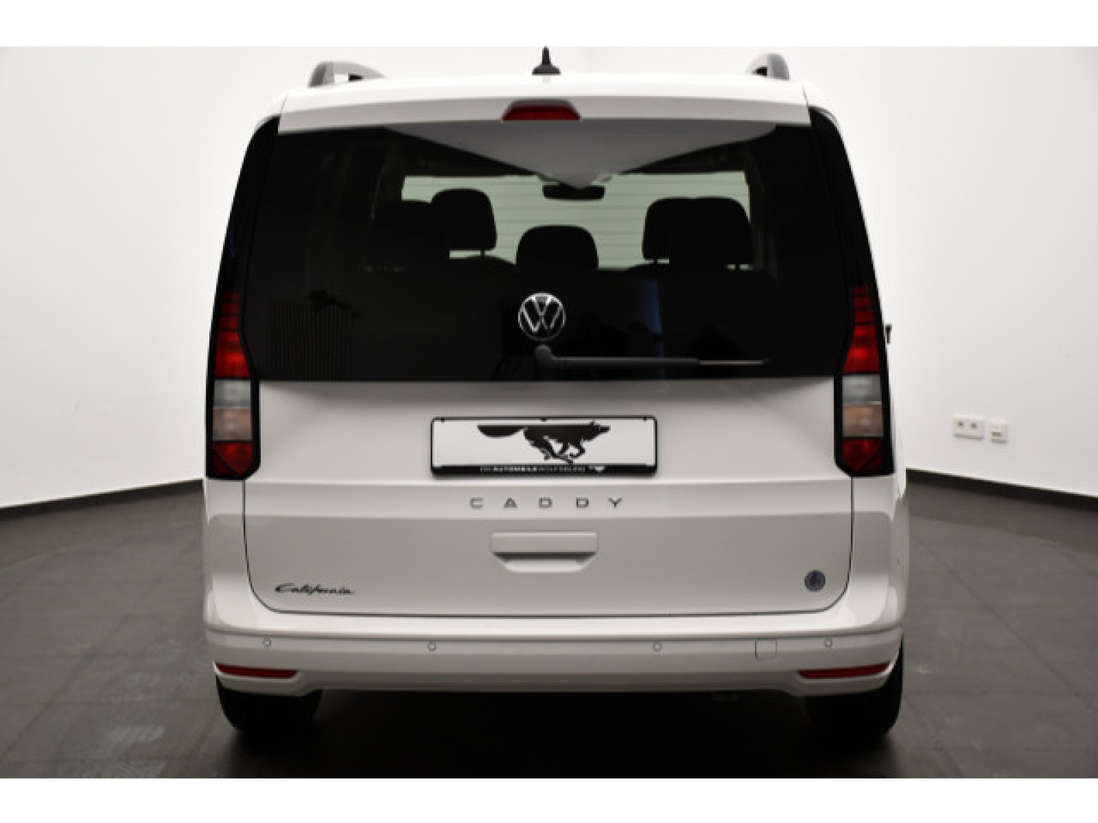 Volkswagen - Caddy California_23