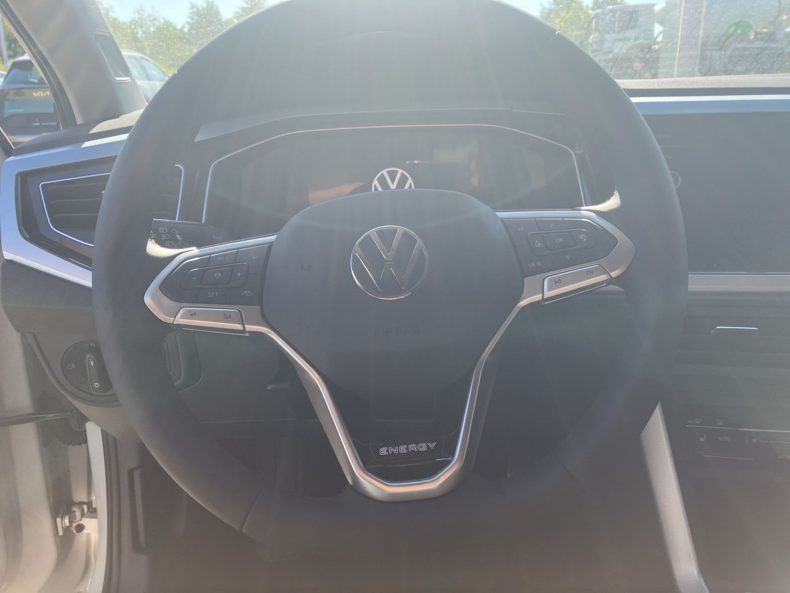 Volkswagen - Polo_11