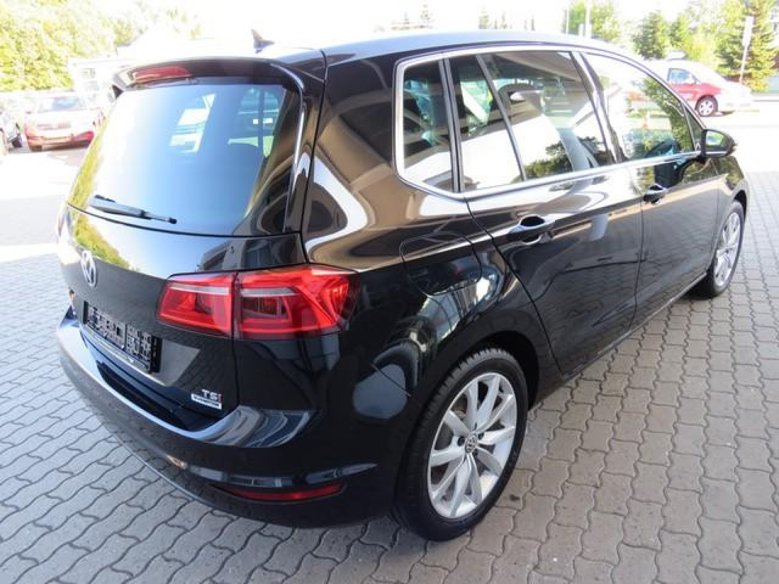 Volkswagen - Golf Sportsvan_5